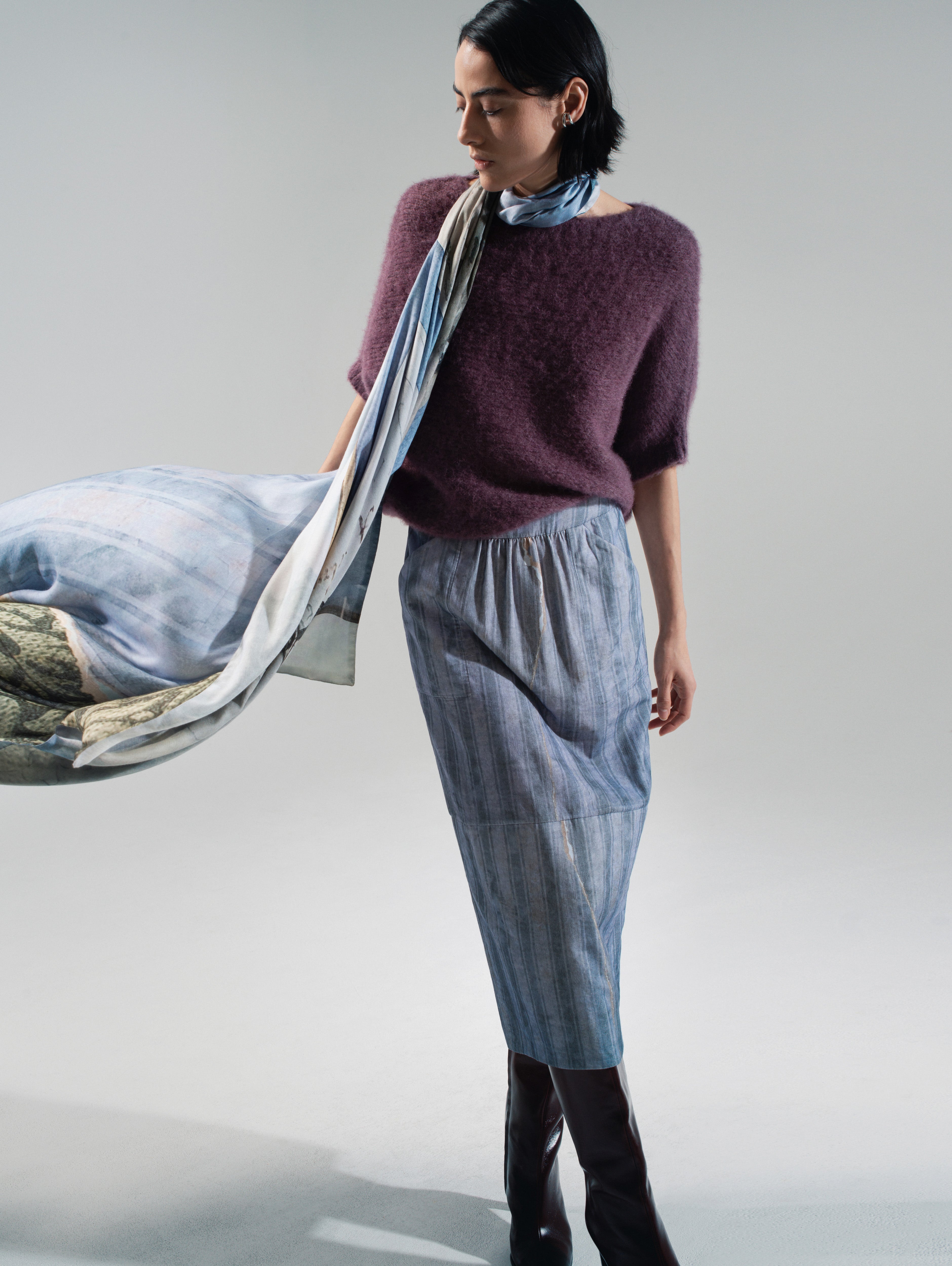 Talking Walls Ava Birdwatcher - Fray Double face square scarf birdwatcher fray
