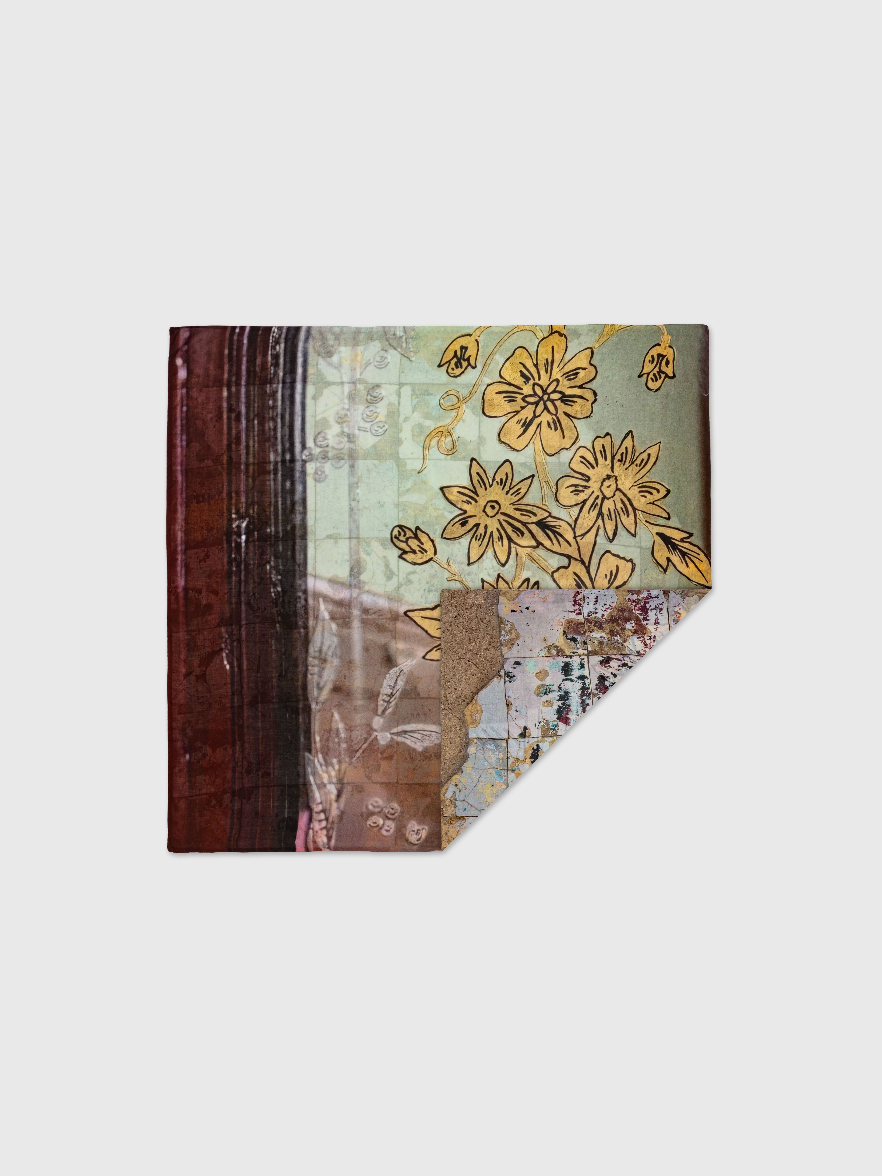 Talking Walls Ava Frost - Glaze Double face square scarf frost glaze