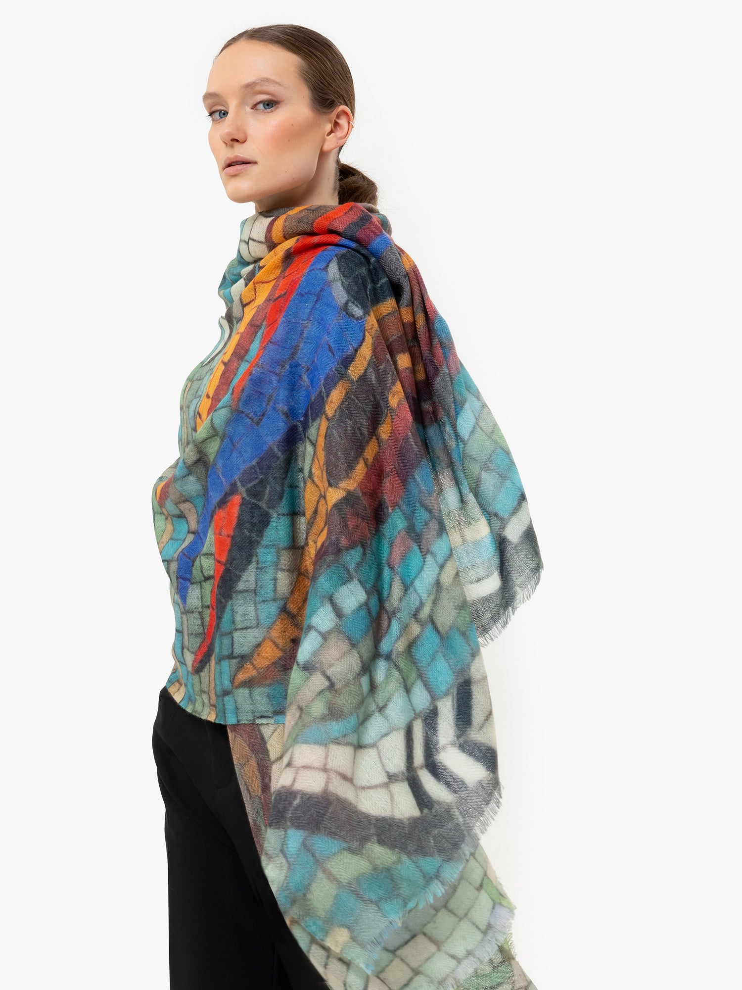 Talking Walls Patti single face rectangular scarf caffe fiorio