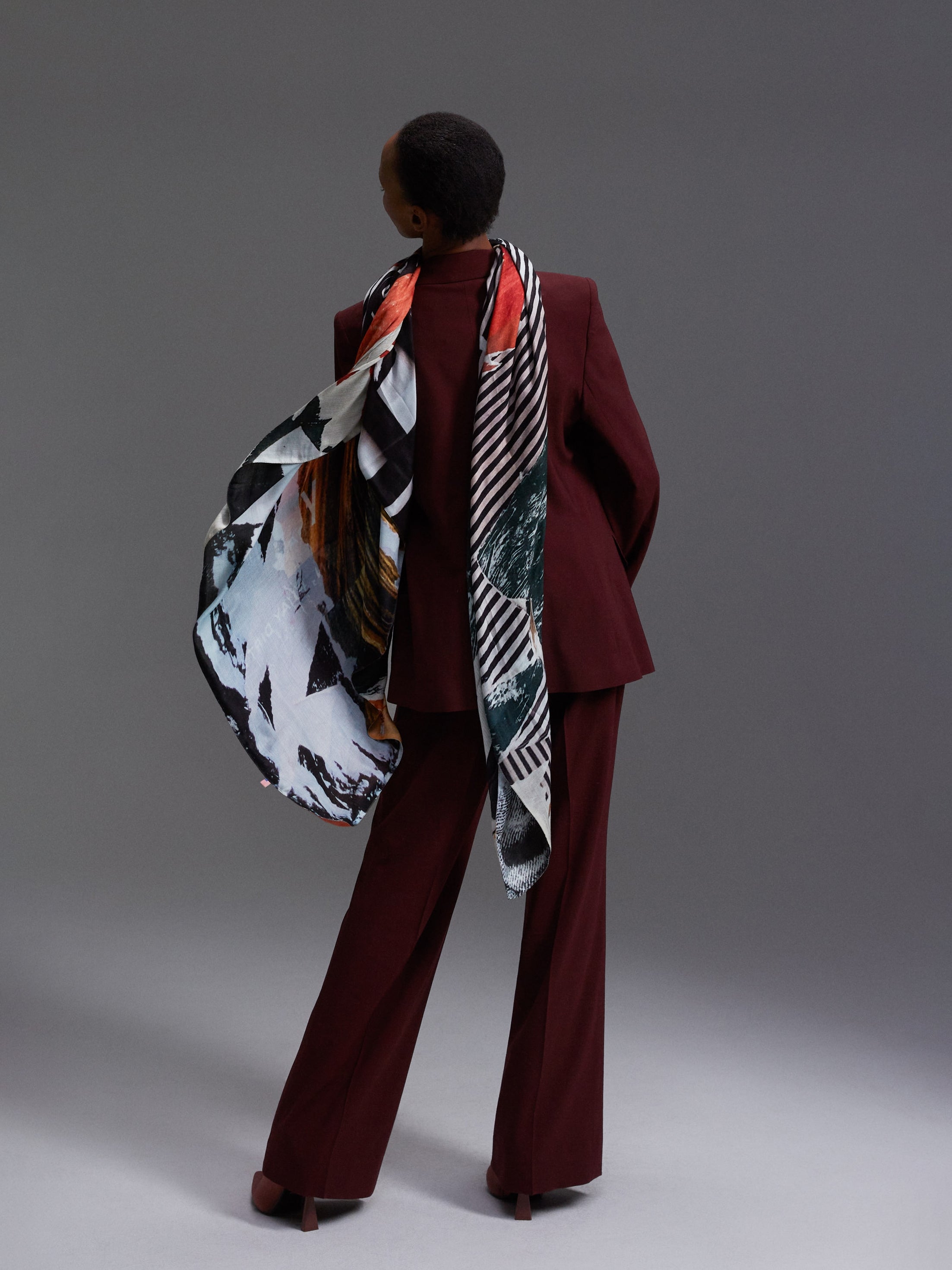 Talking Walls ava double face double face square scarf tear off