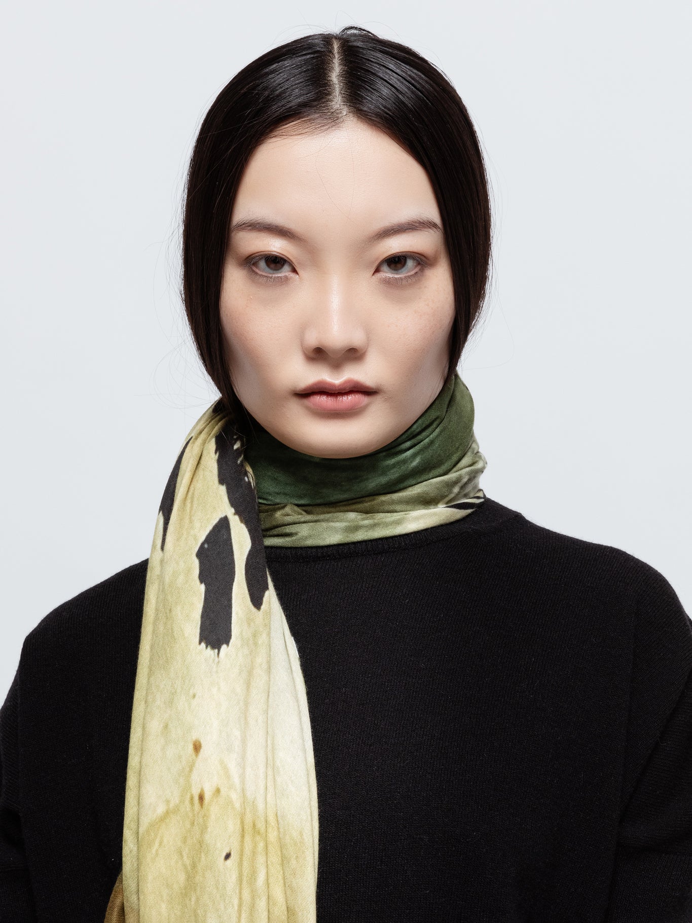 Talking Walls ava sun rice double face square scarf sun rice