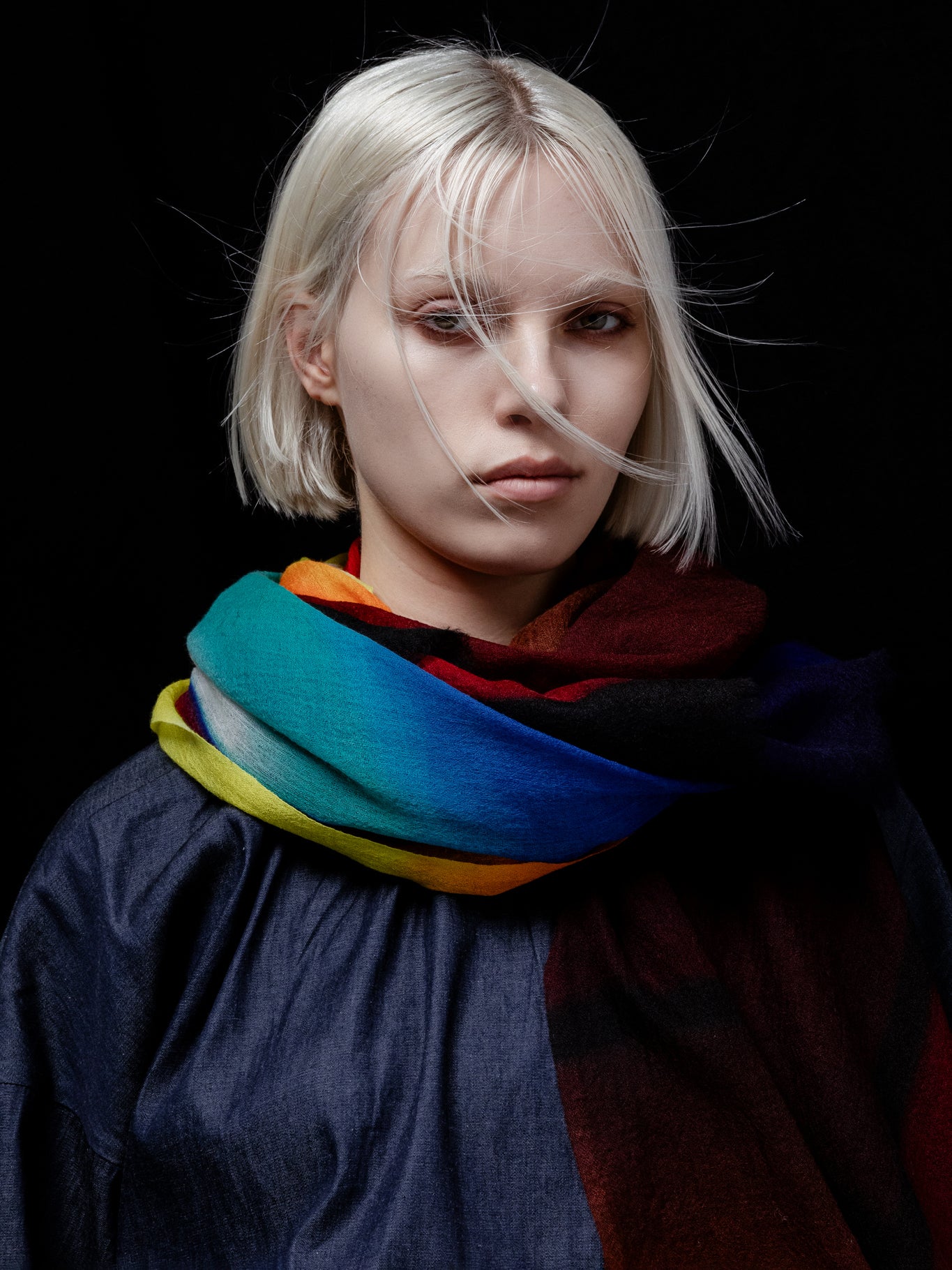 Talking Walls celeste sablon single face rectangular scarf