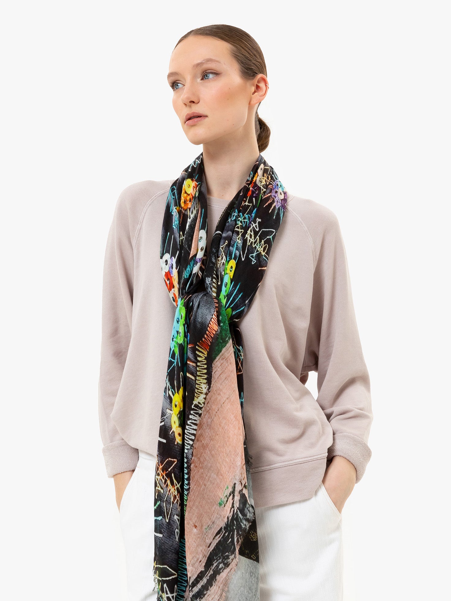 Talking Walls ela single face single face square scarf abanico
