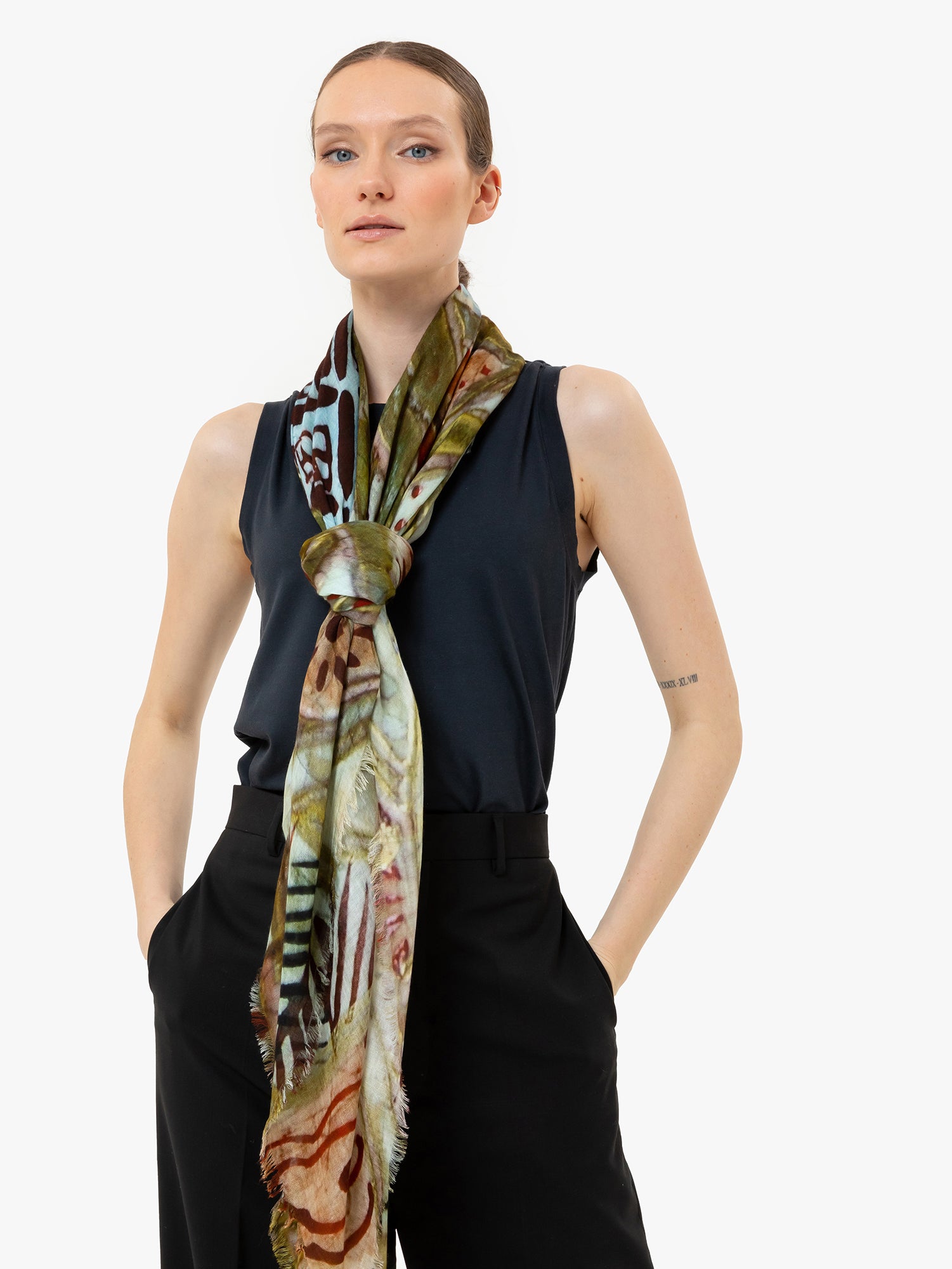 Talking Walls ela single face single face square scarf porcelain