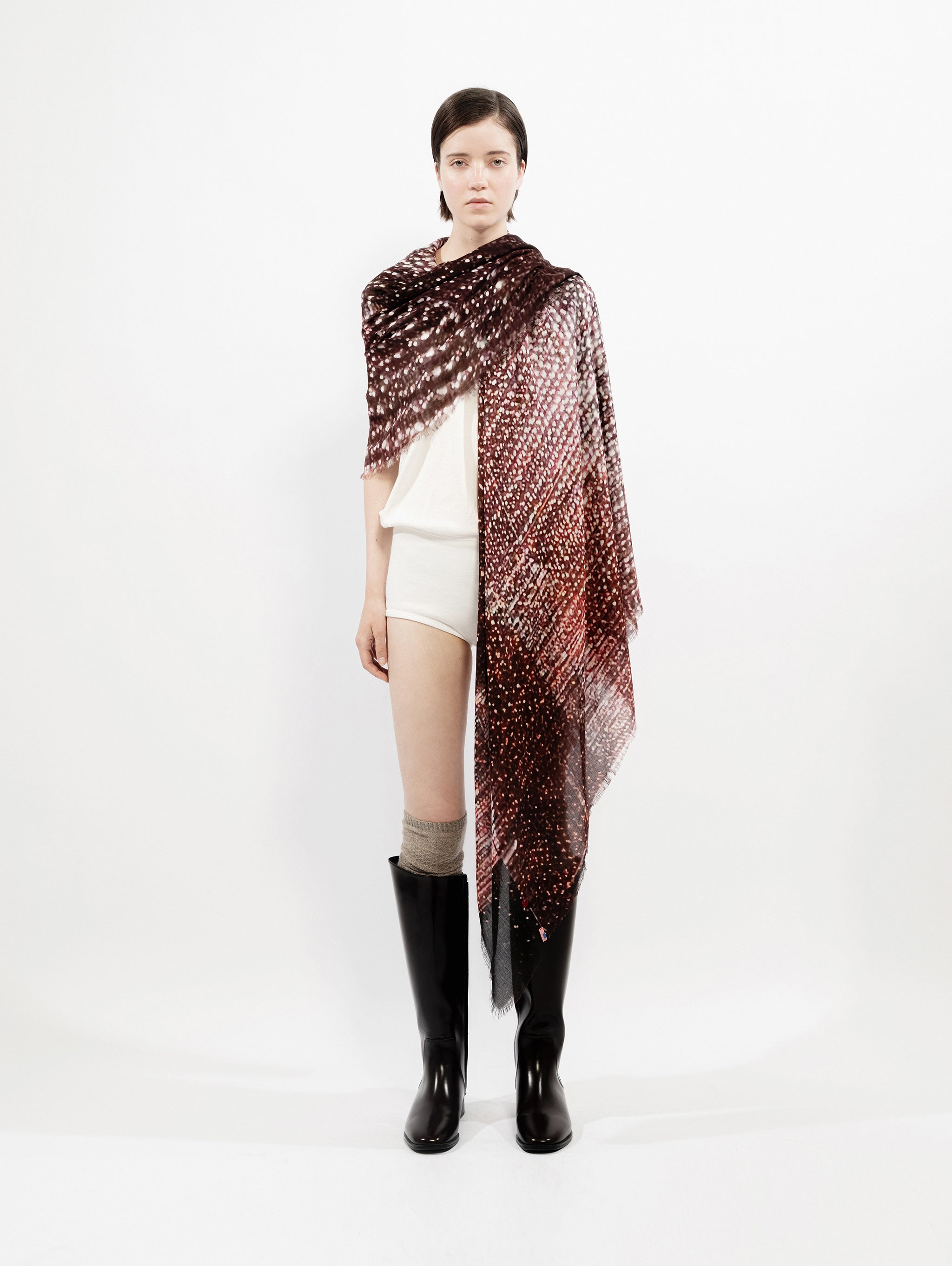 Talking Walls ela stardust single face square scarf stardust