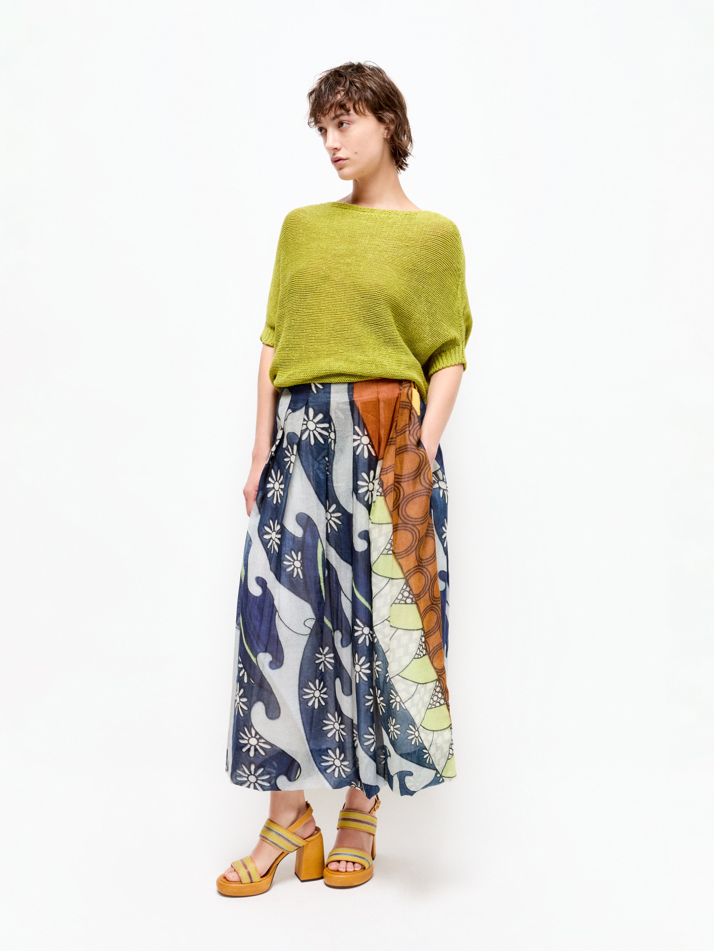 Talking Walls lily waves pleated long skirt waves
