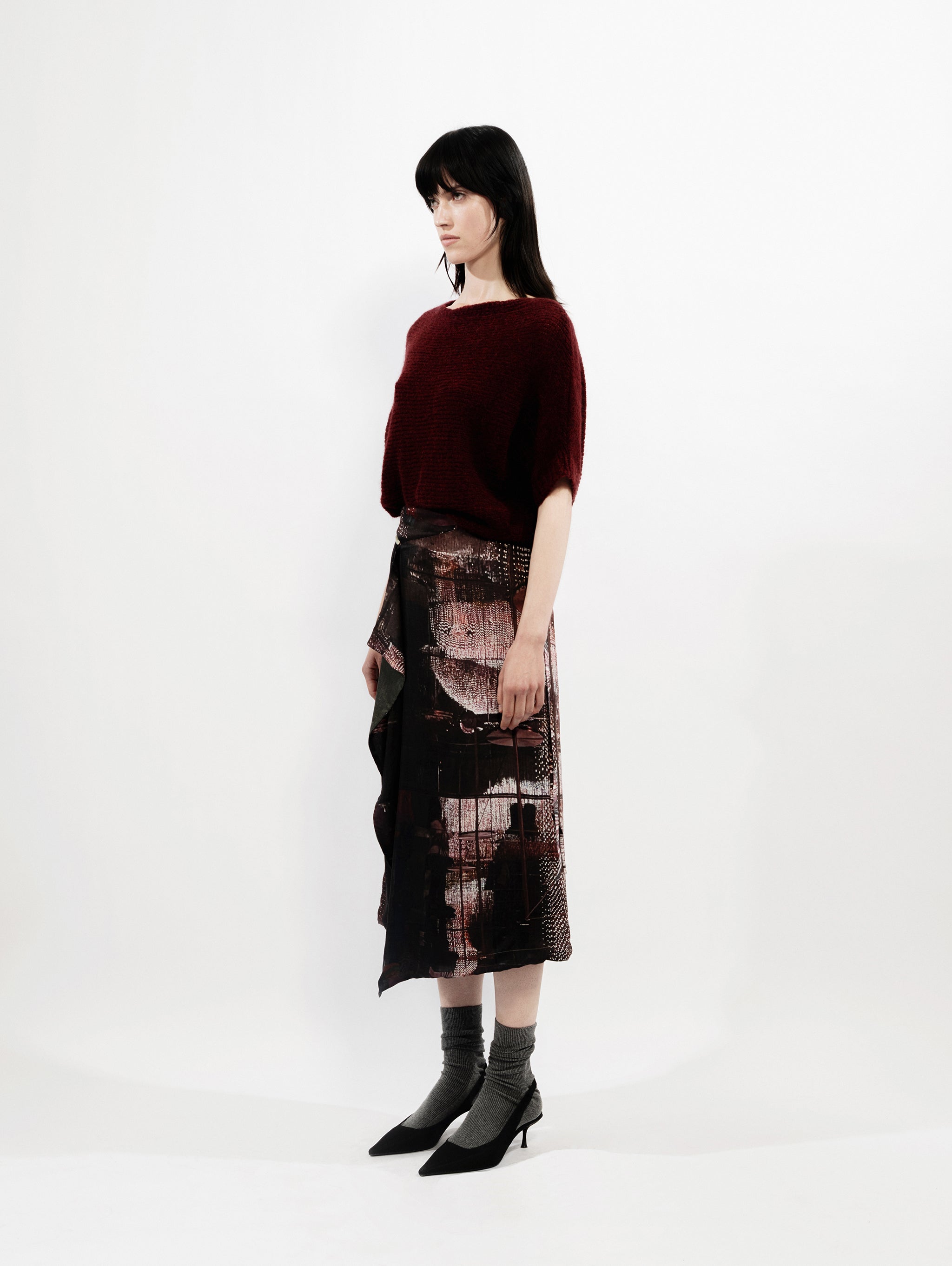 Talking Walls lio red dahlia relaxed jumper red dahlia
