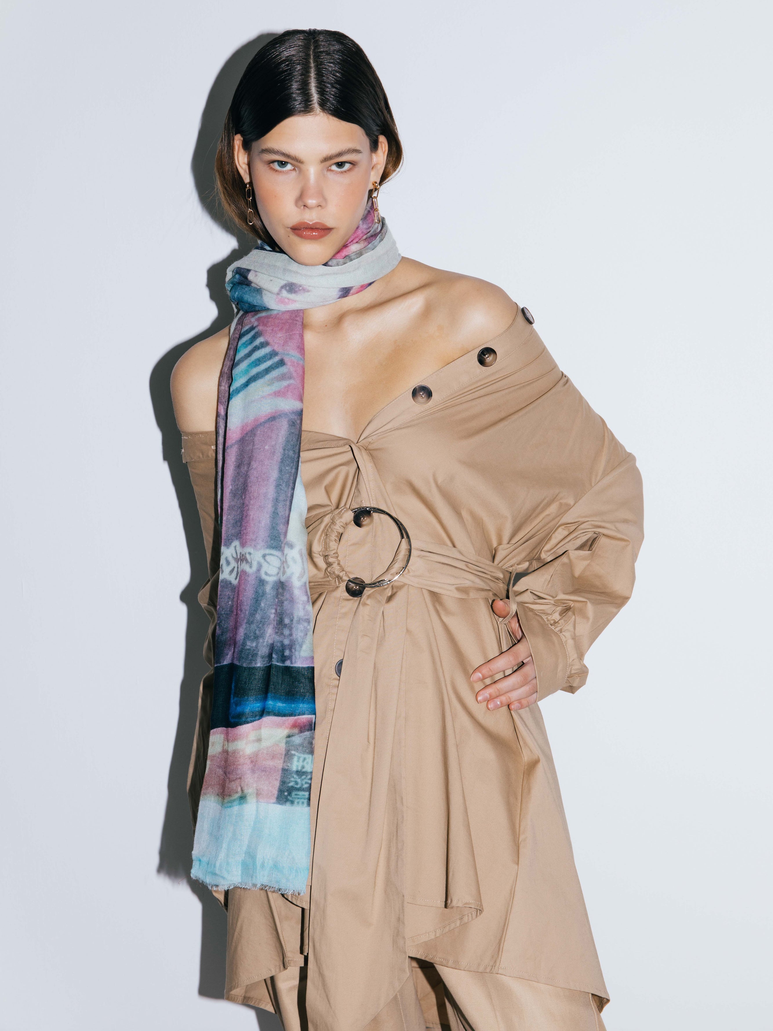Talking Walls luna double face double face rectangular scarf saké rain