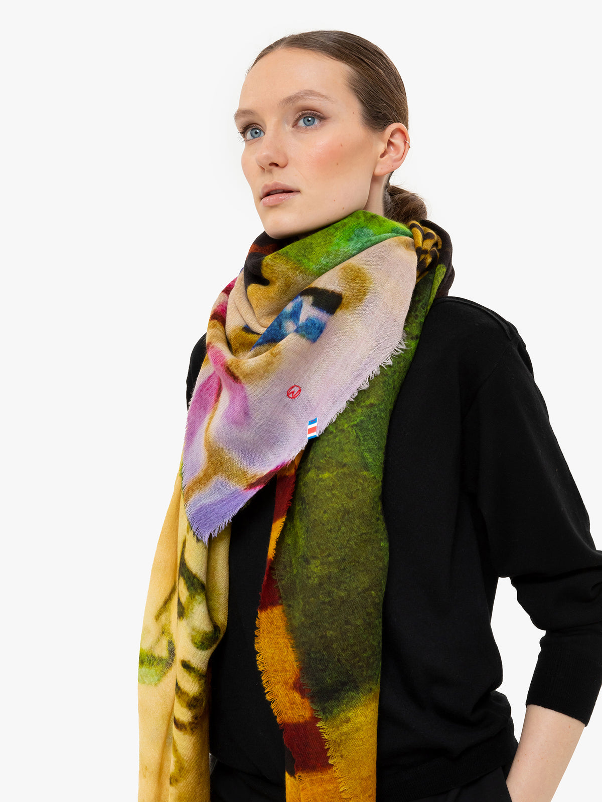 Talking Walls mantis single face Single faced square-shaped blanket scarf gran plaza