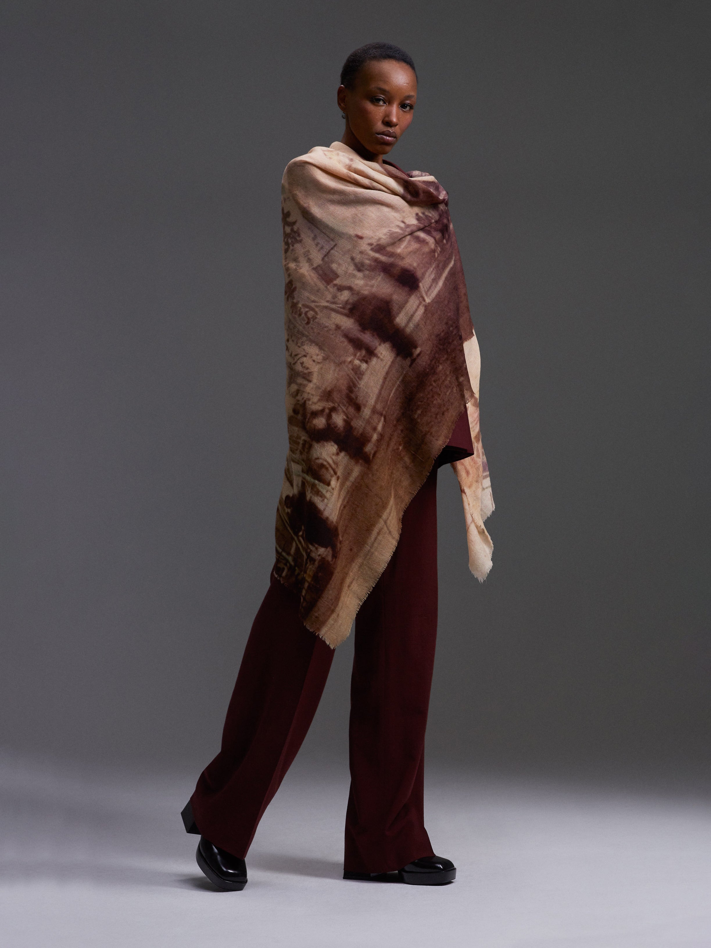 Talking Walls mantis single face Single faced square-shaped blanket scarf yokohama