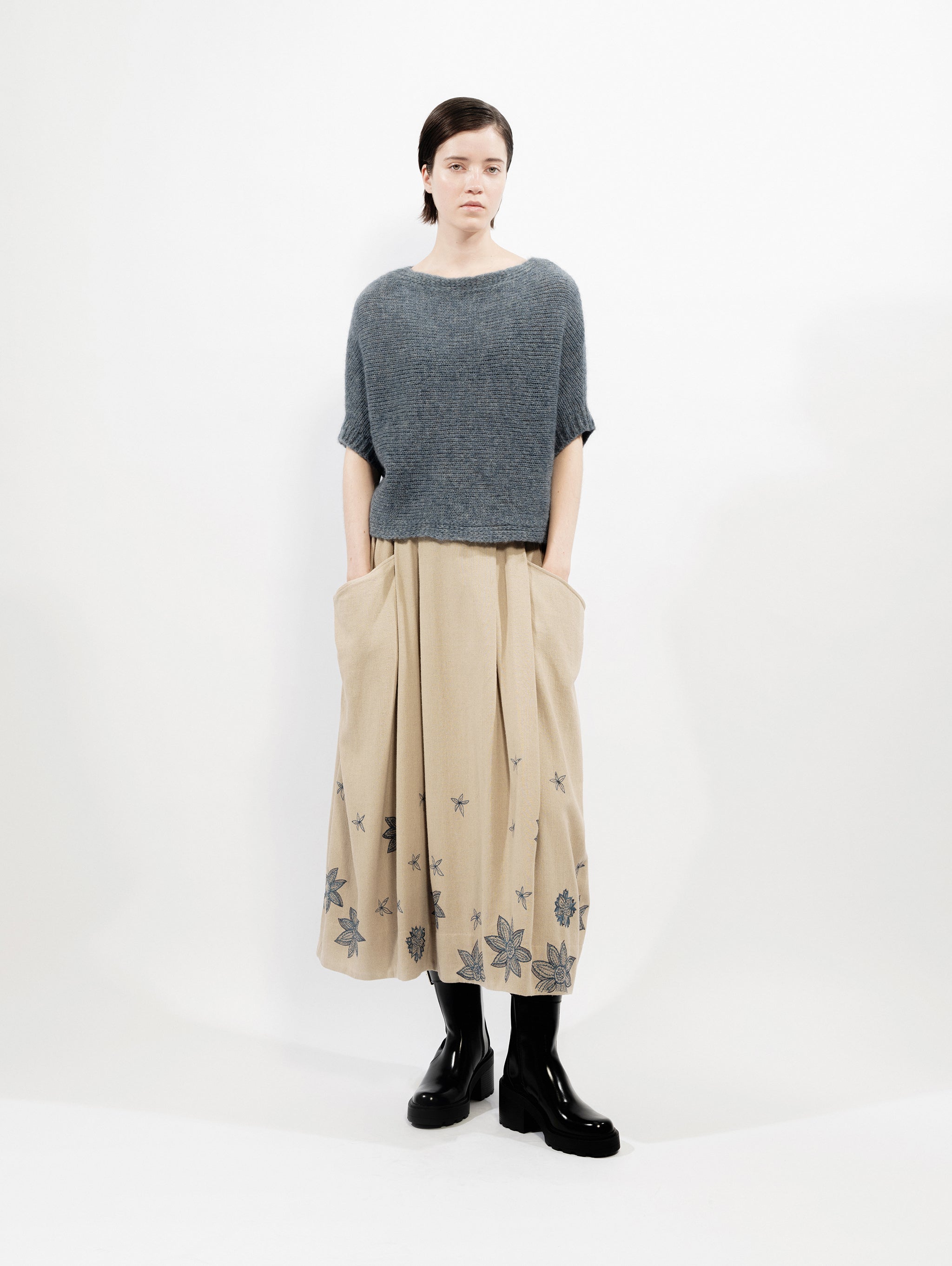 Talking Walls stella crystal flat pleated long skirt crystal