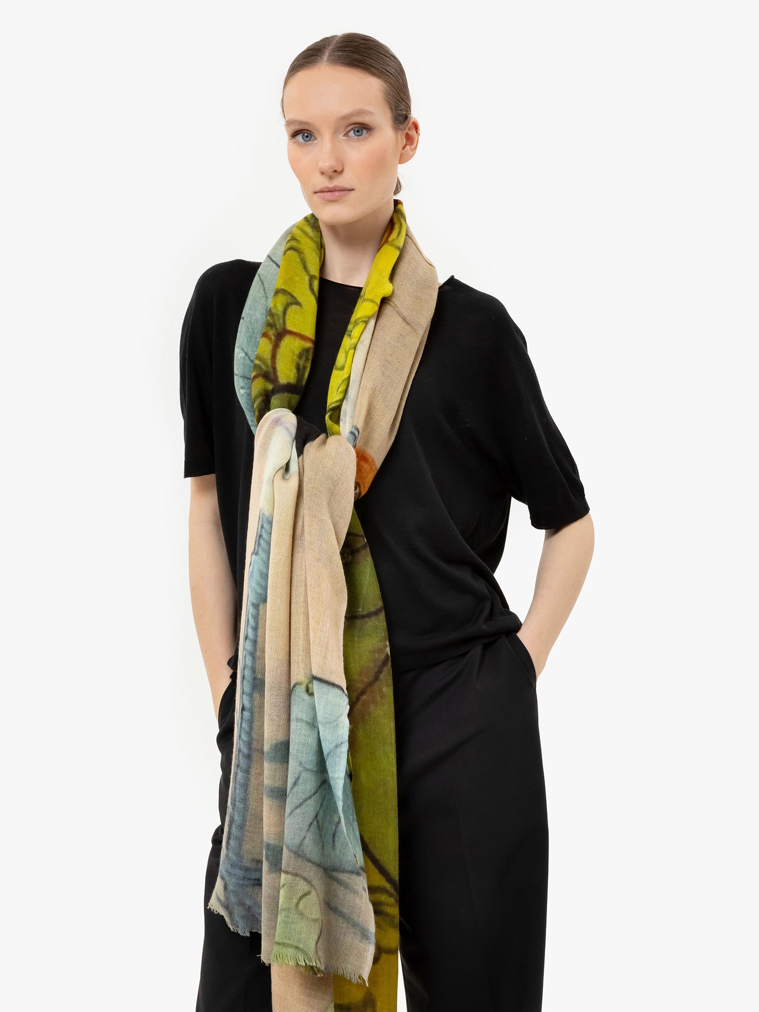 Talking Walls yoko single face single face rectangular scarf crane and finch