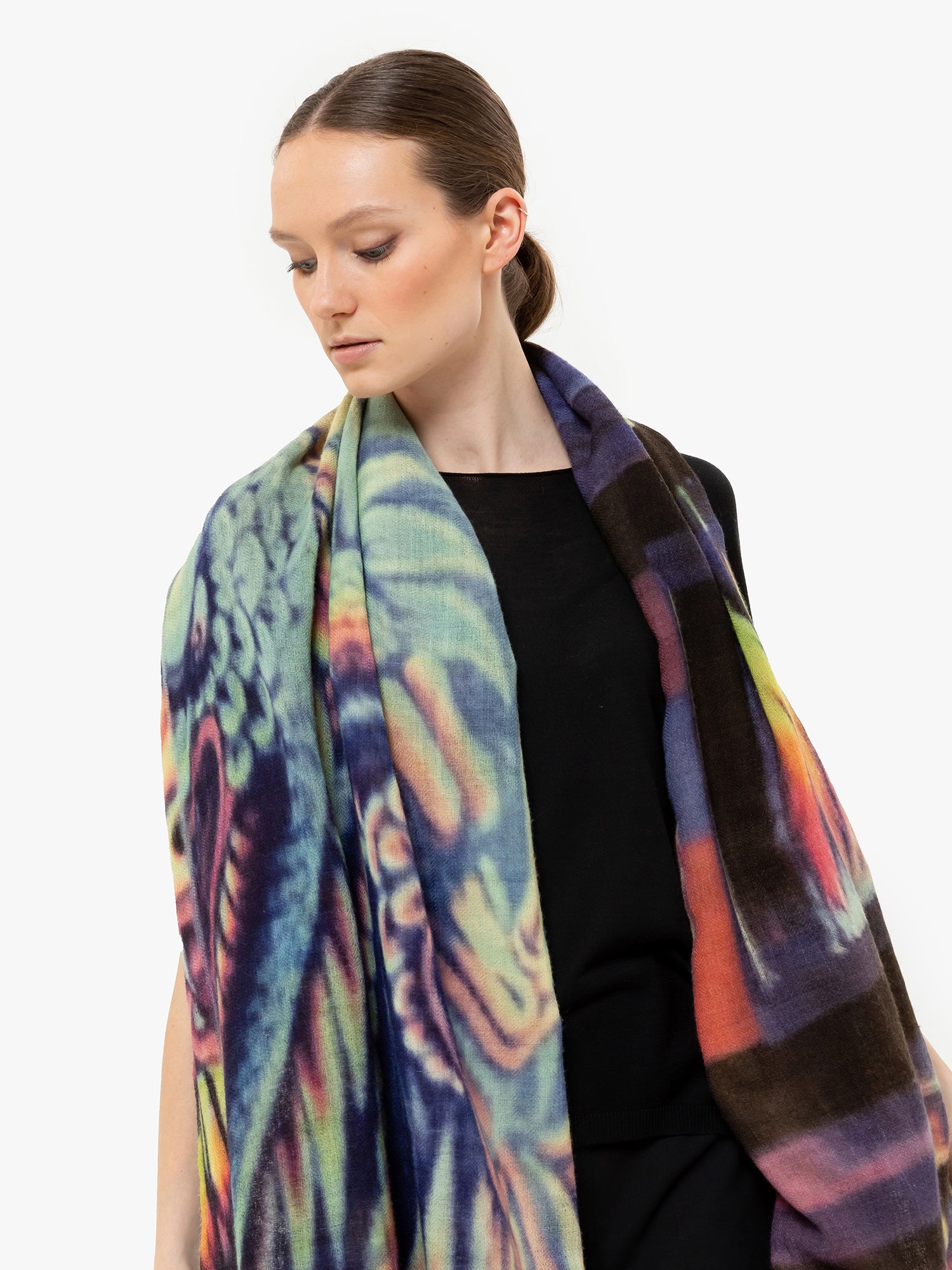 Talking Walls yoko single face single face rectangular scarf the parking lot