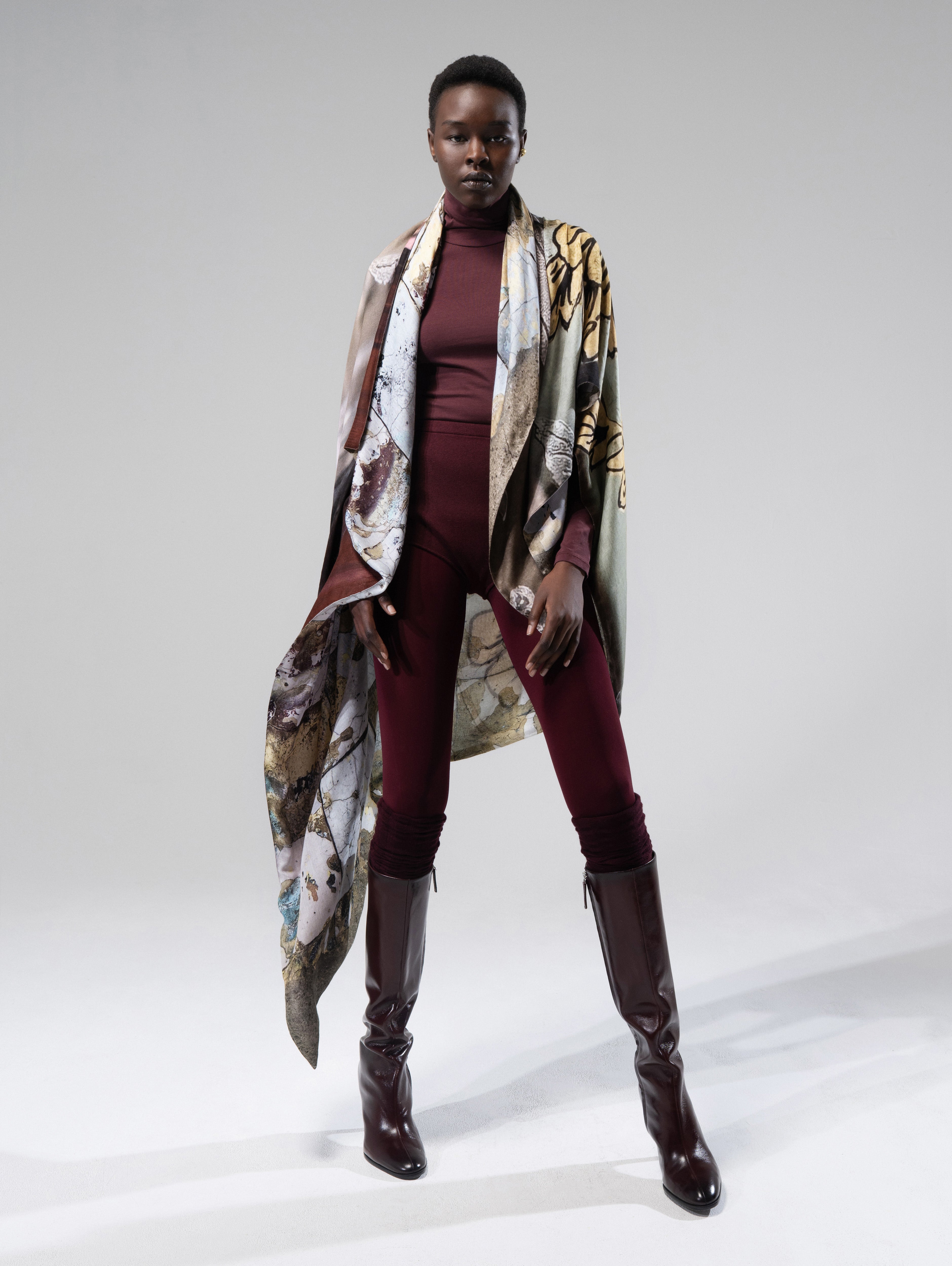 Talking Walls Ava Frost - Glaze Double face square scarf frost glaze