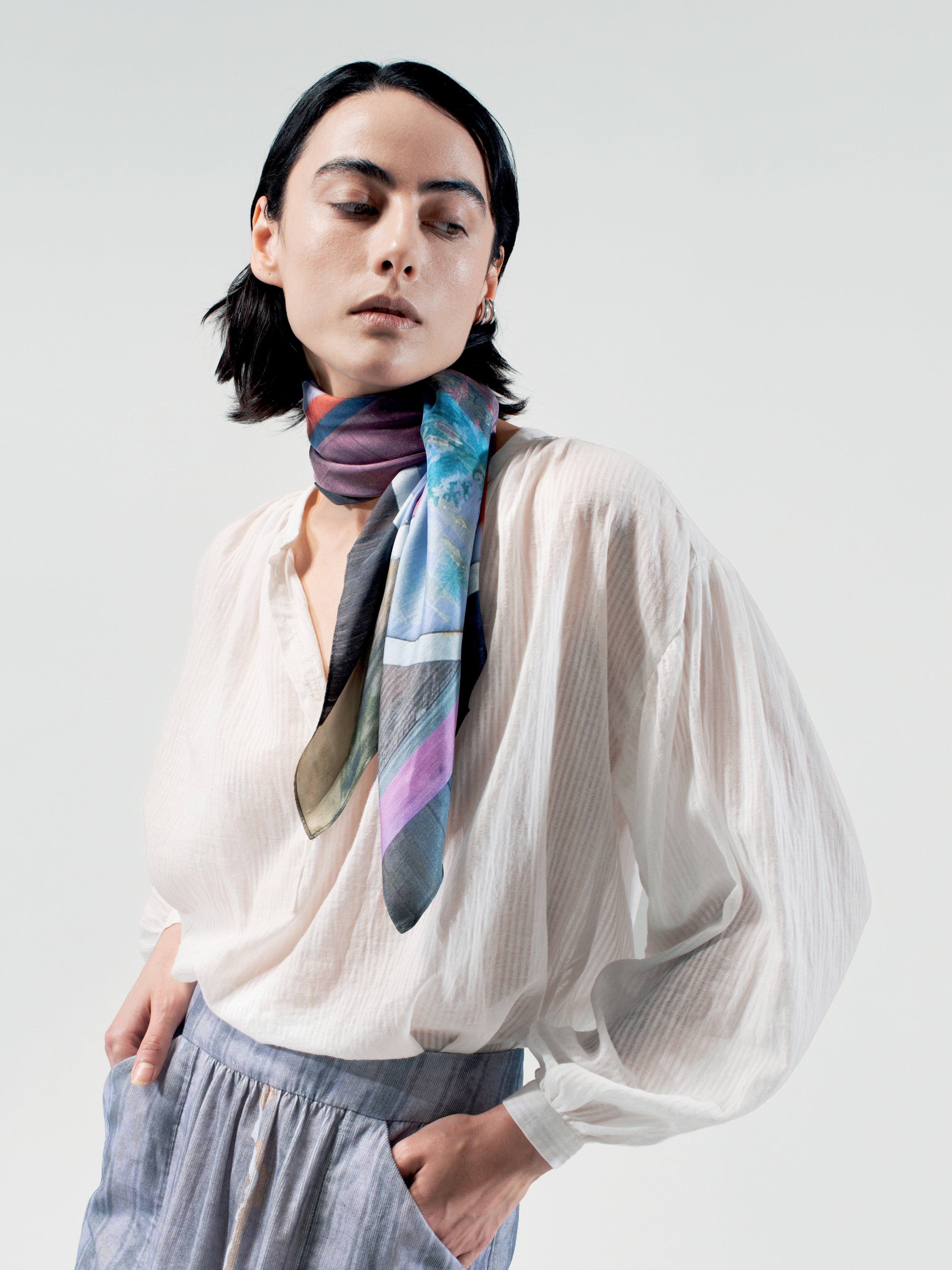 Talking Walls Clara Off-White lightweight blouse off-white