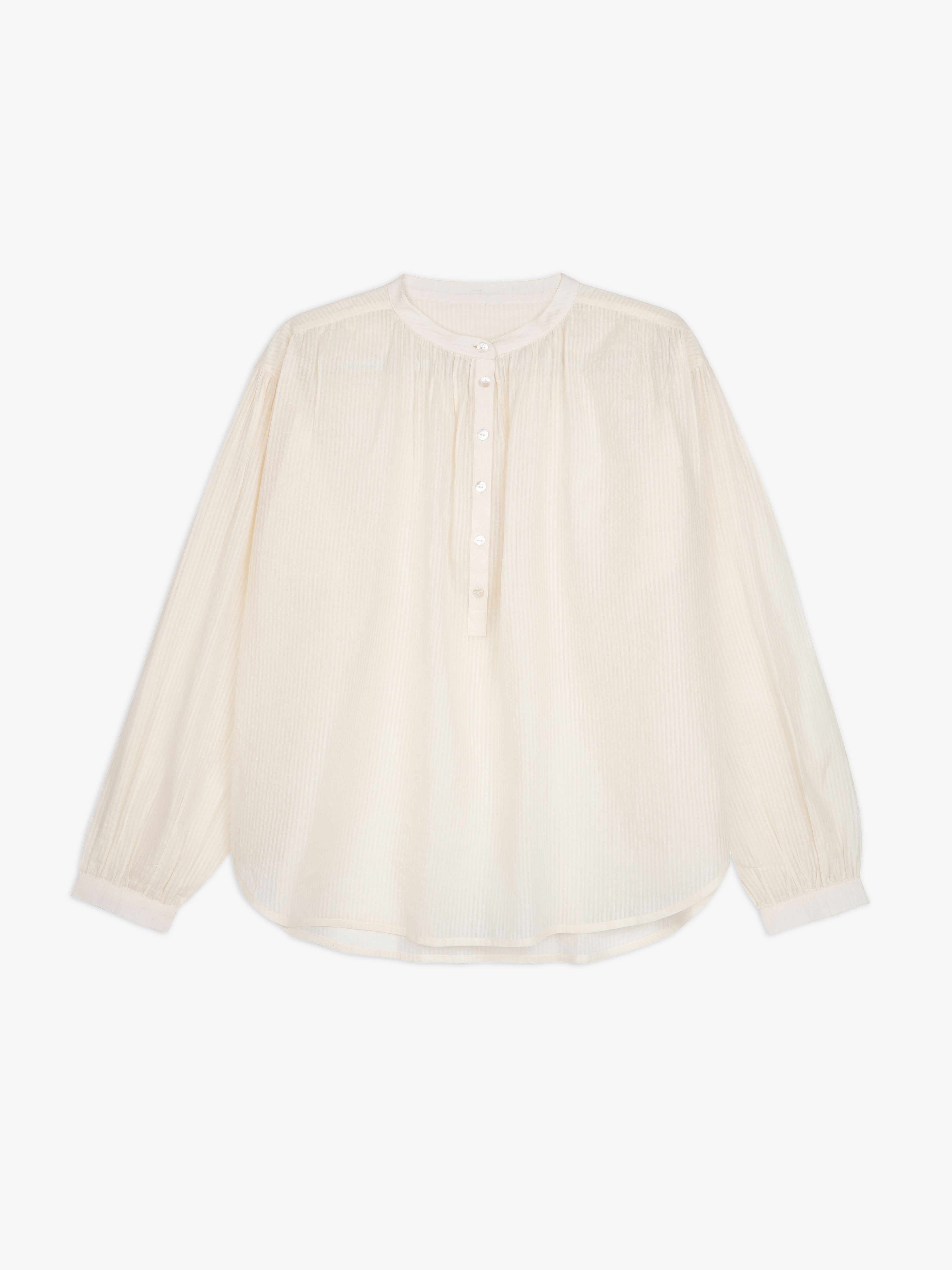 Talking Walls Clara Off-White lightweight blouse off-white
