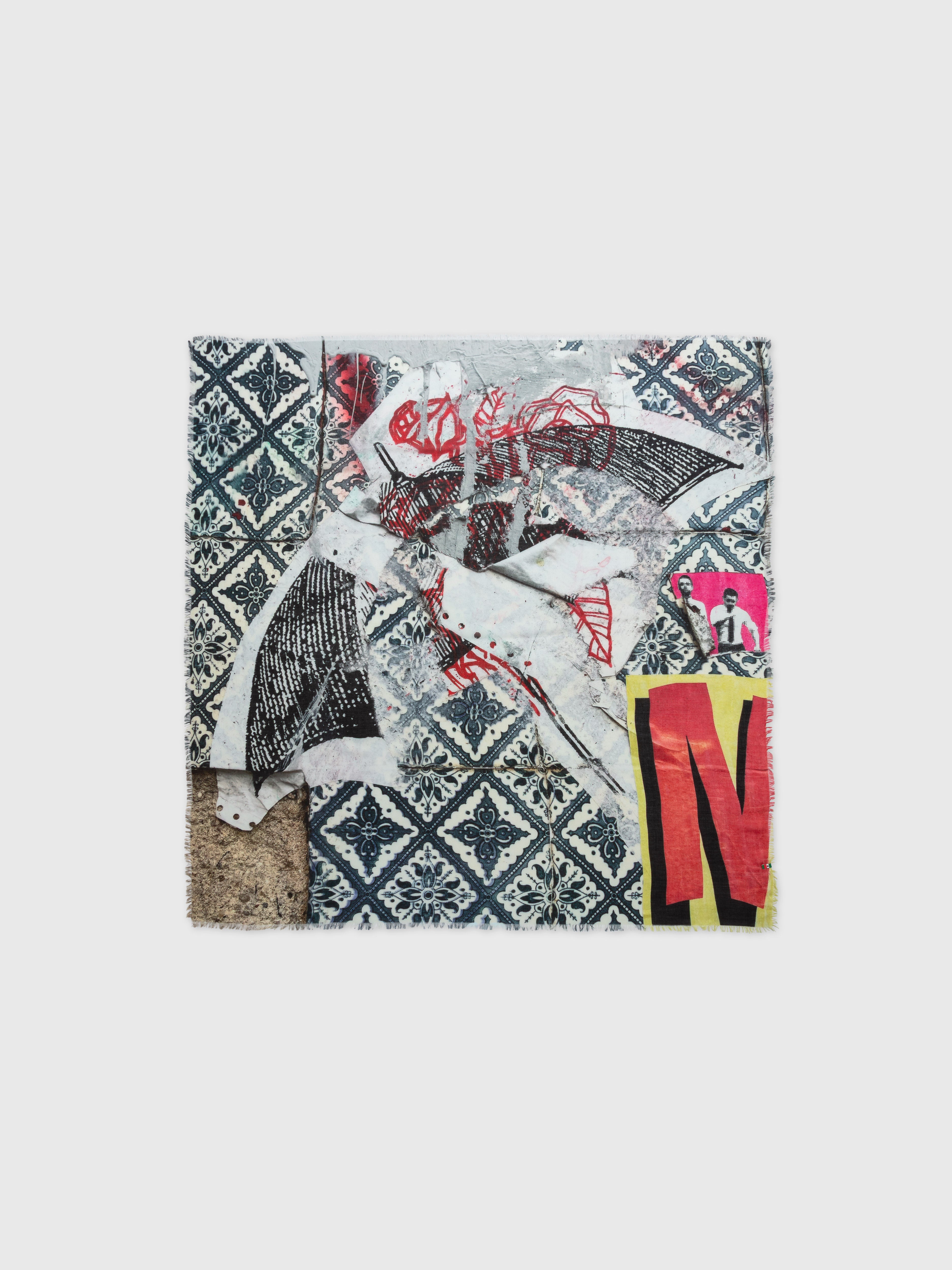 Talking Walls Ela Trace Single face square scarf trace
