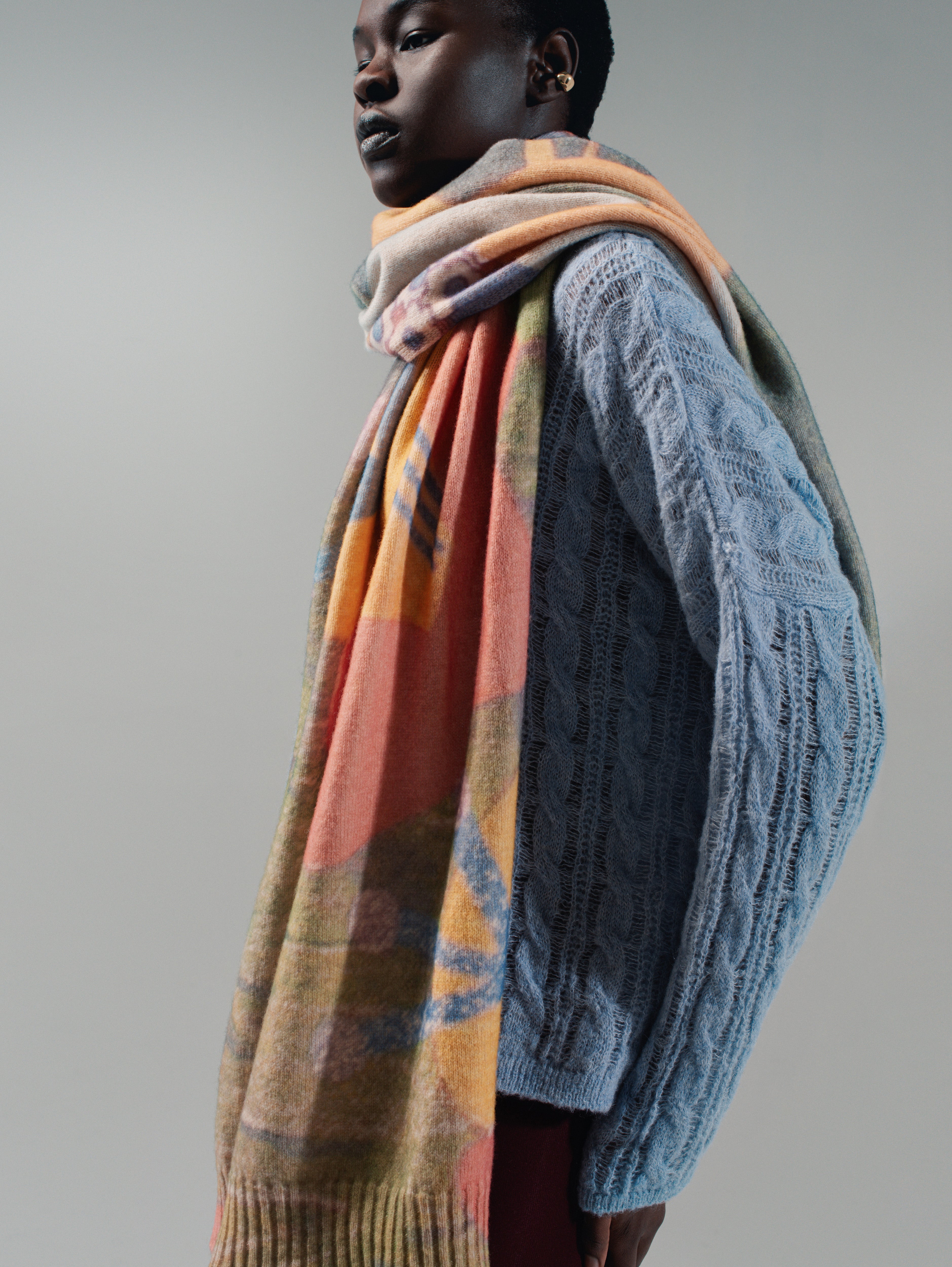 Talking Walls Lina Felix Knitted rectangular scarf felix