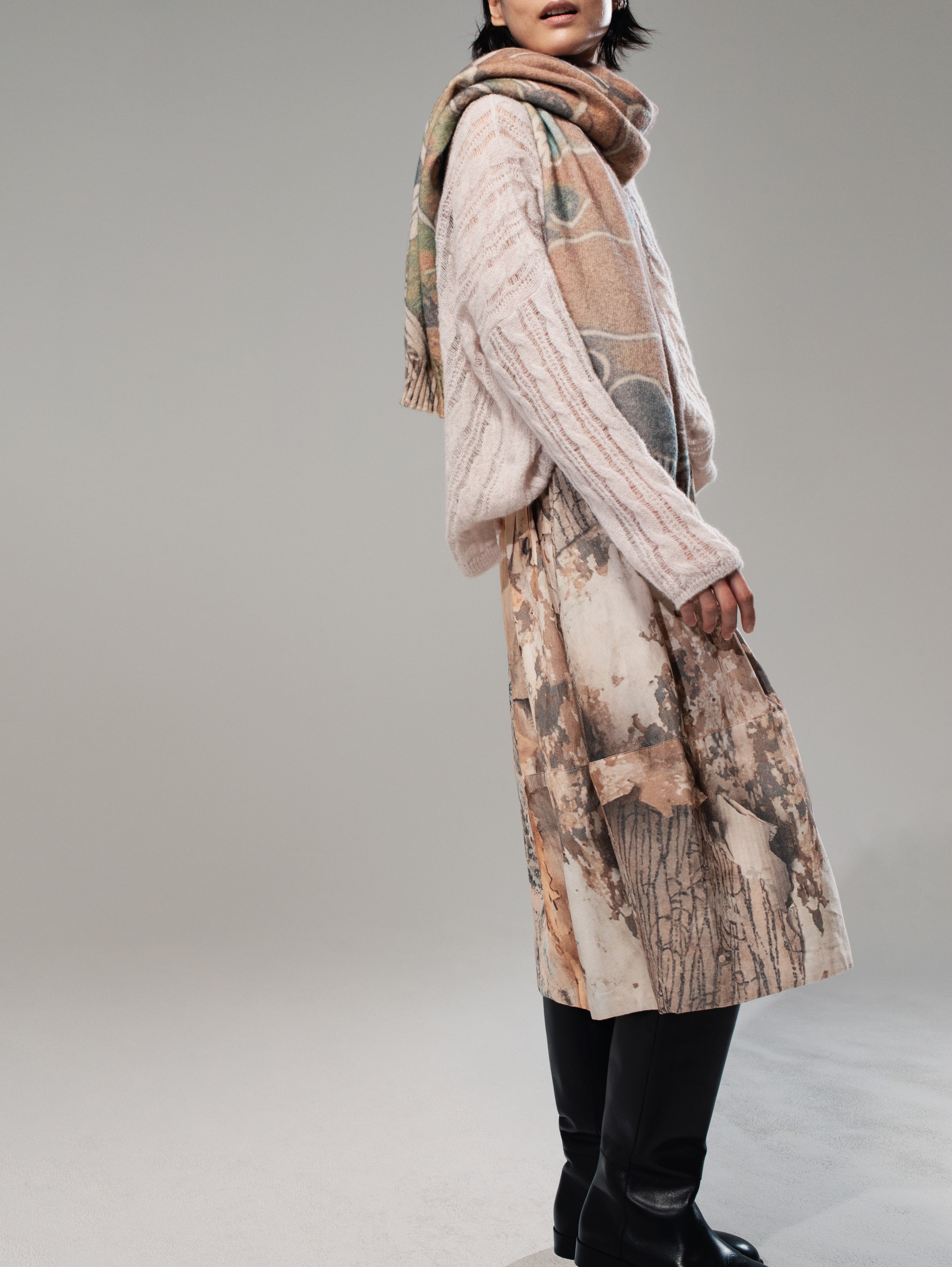 Talking Walls Nona Decay Midi Skirt decay