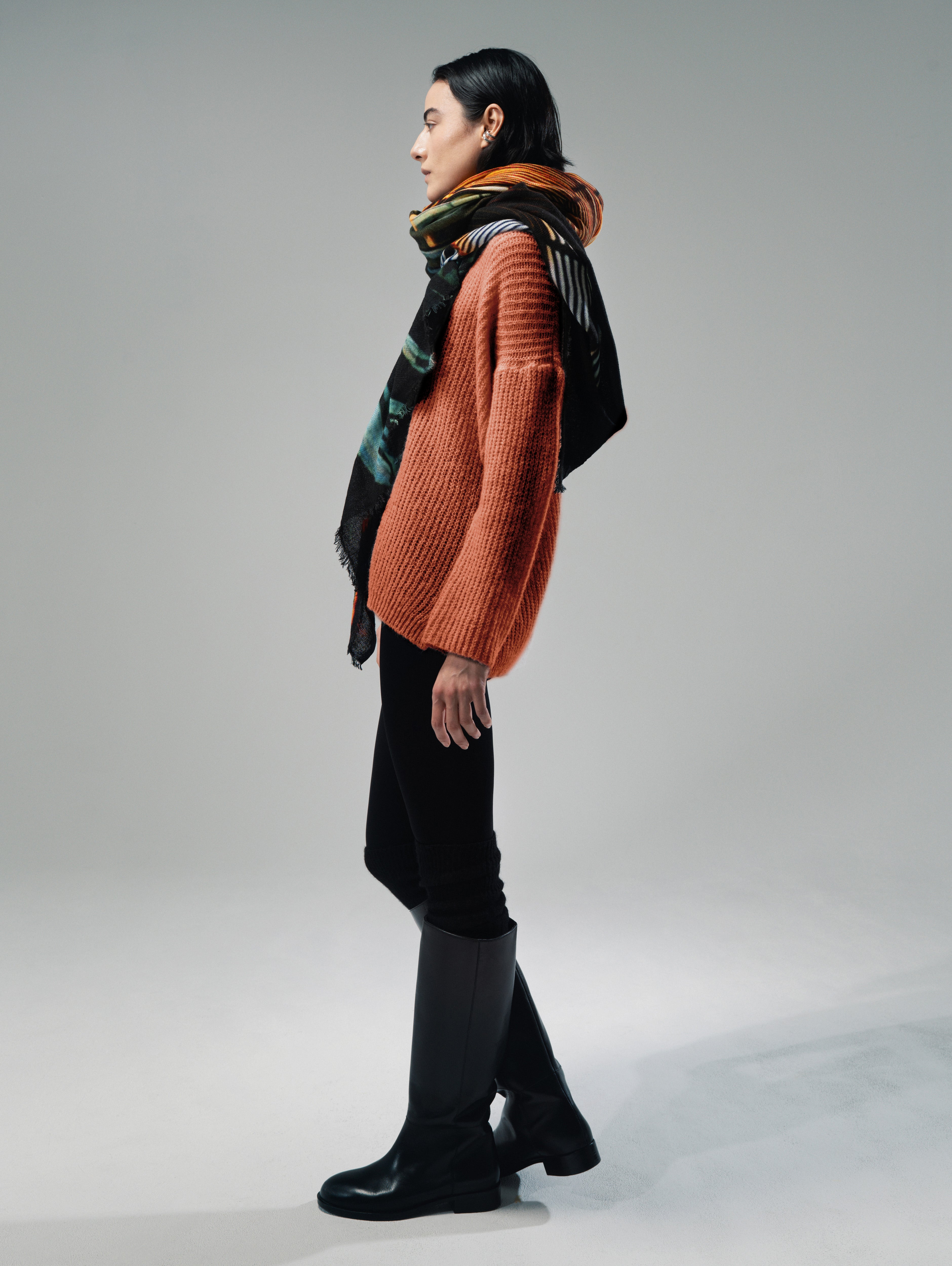Talking Walls Rani Perlata Crewneck knit sweater felix orange