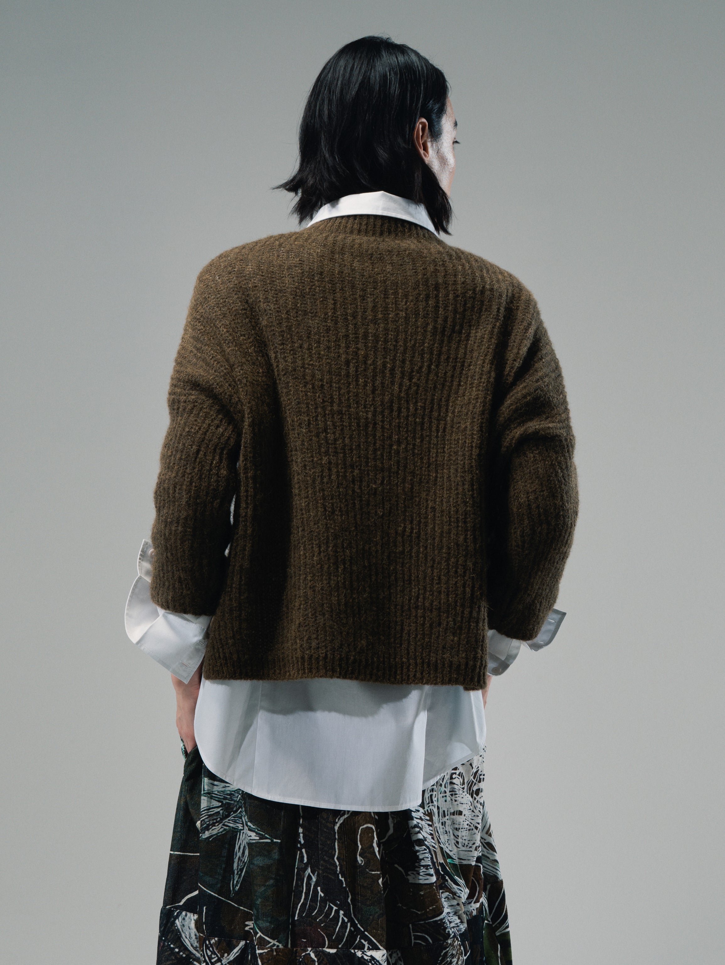 Talking Walls Rani Perlata Crewneck knit sweater scratch khaki