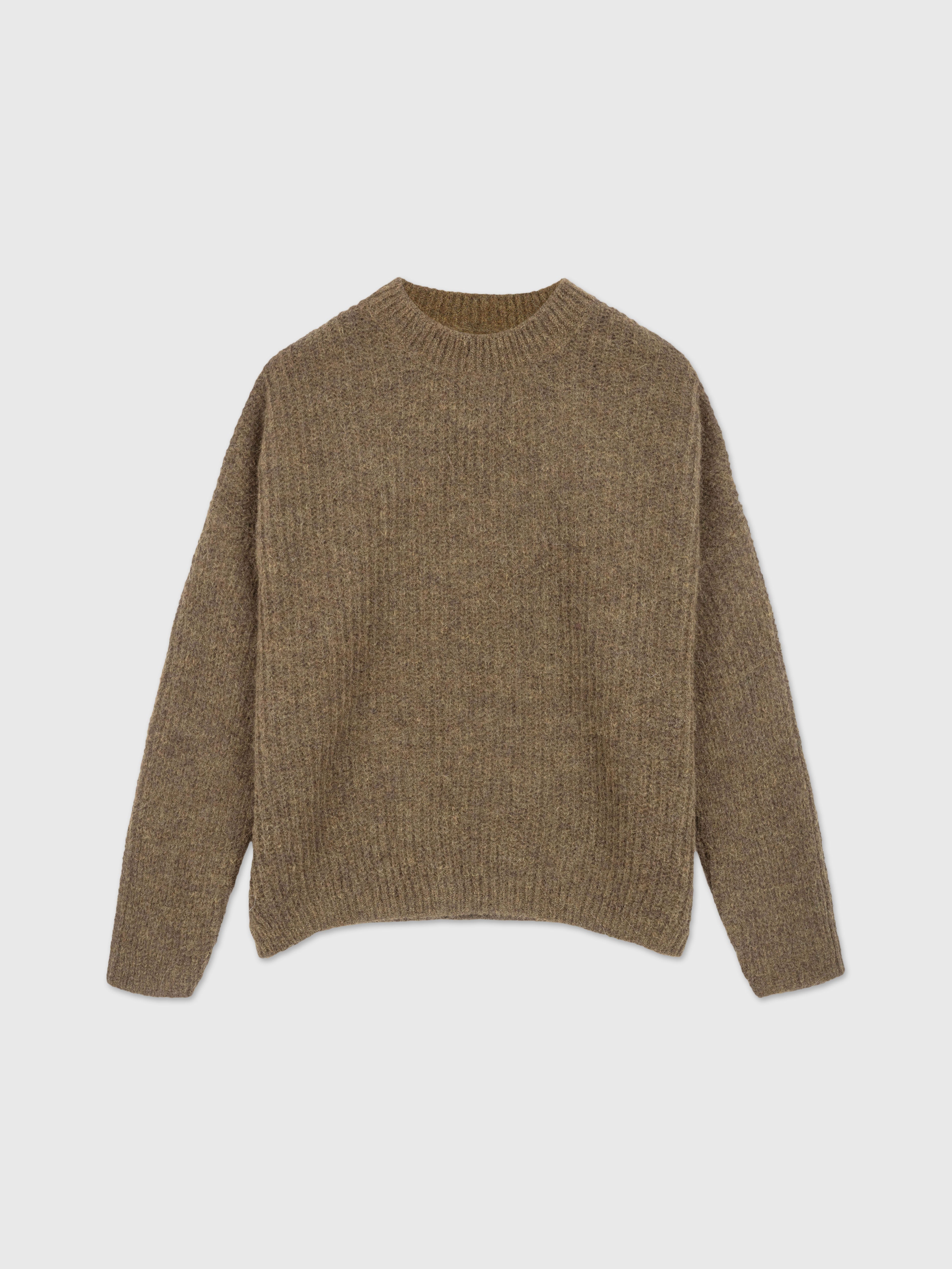 Talking Walls Rani Perlata Crewneck knit sweater scratch khaki