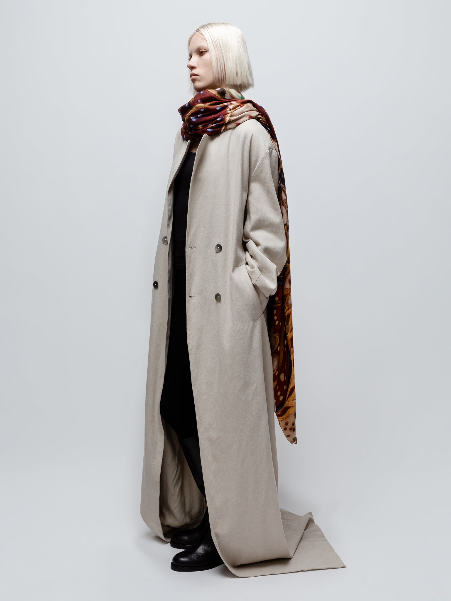 Talking Walls ava circles & dots double face square scarf circles & dots