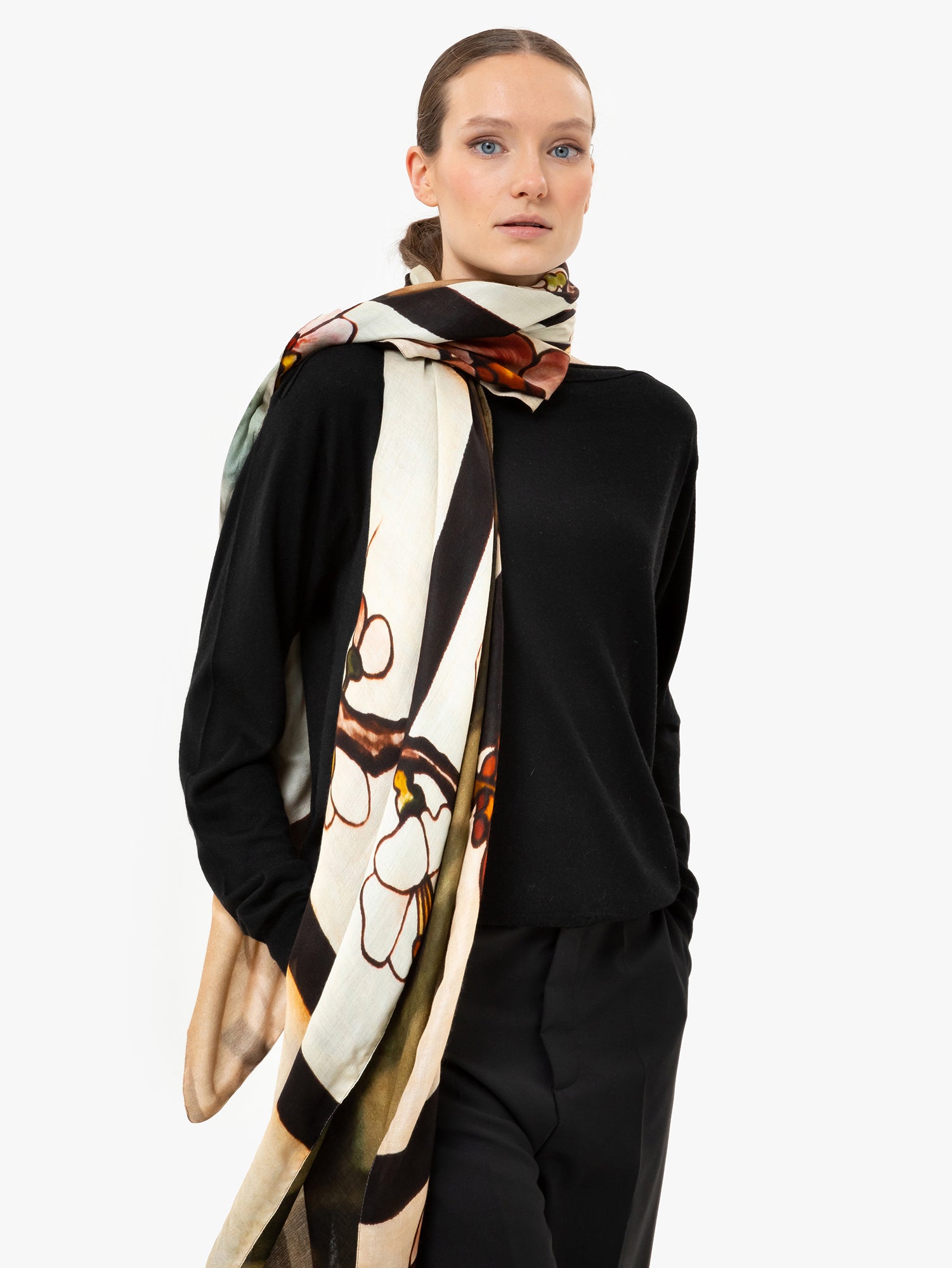 Talking Walls ava double face double face square scarf fleurs d' alexandrakis