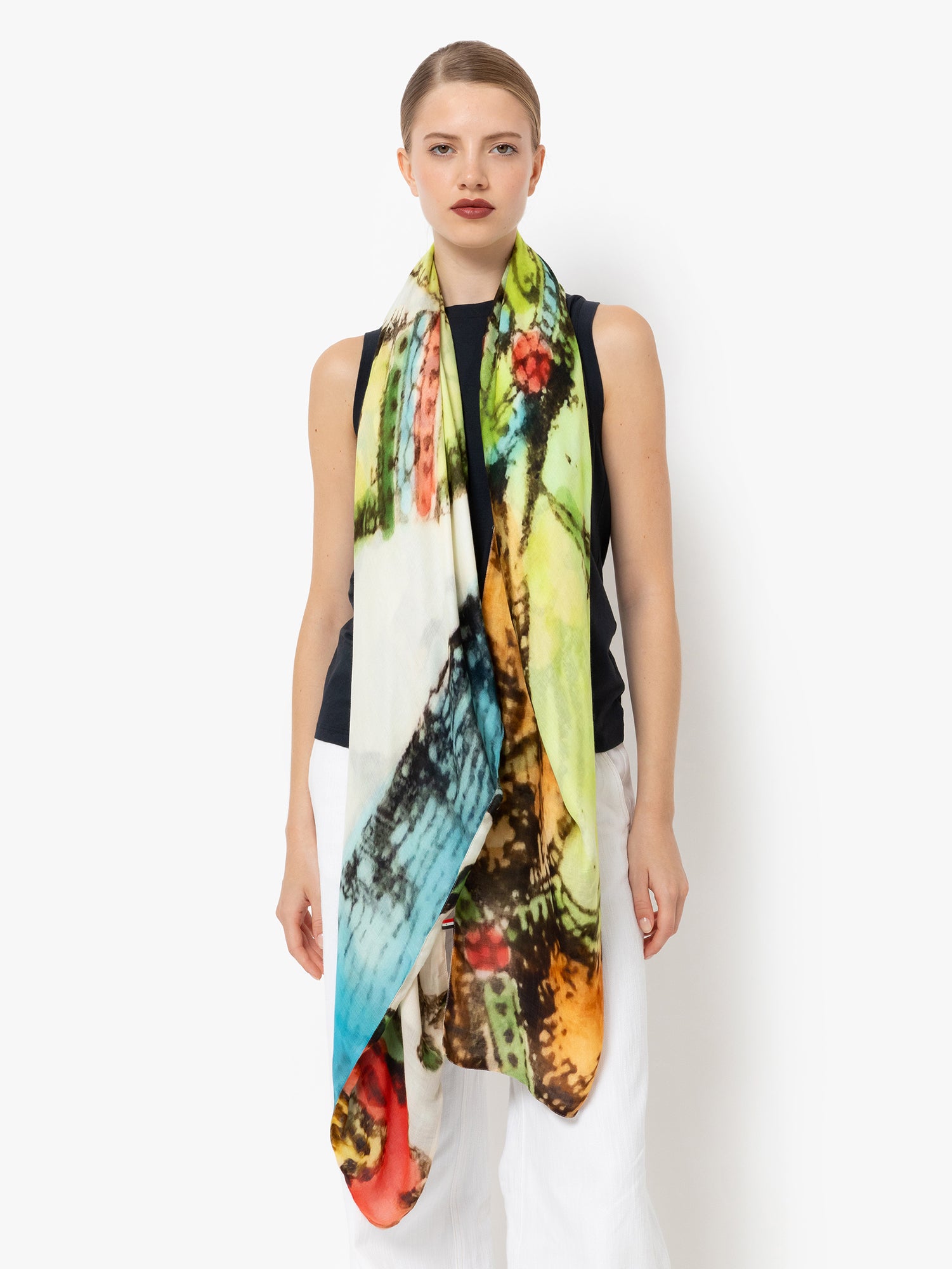 Talking Walls ava double face double face square scarf syramik double
