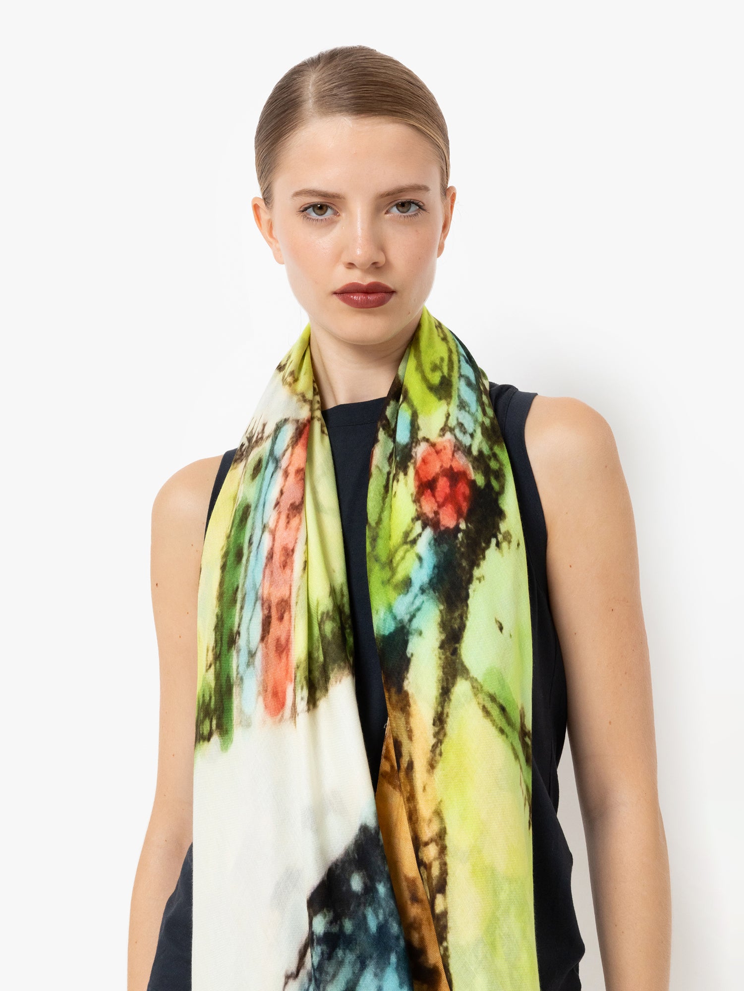 Talking Walls ava double face double face square scarf syramik double