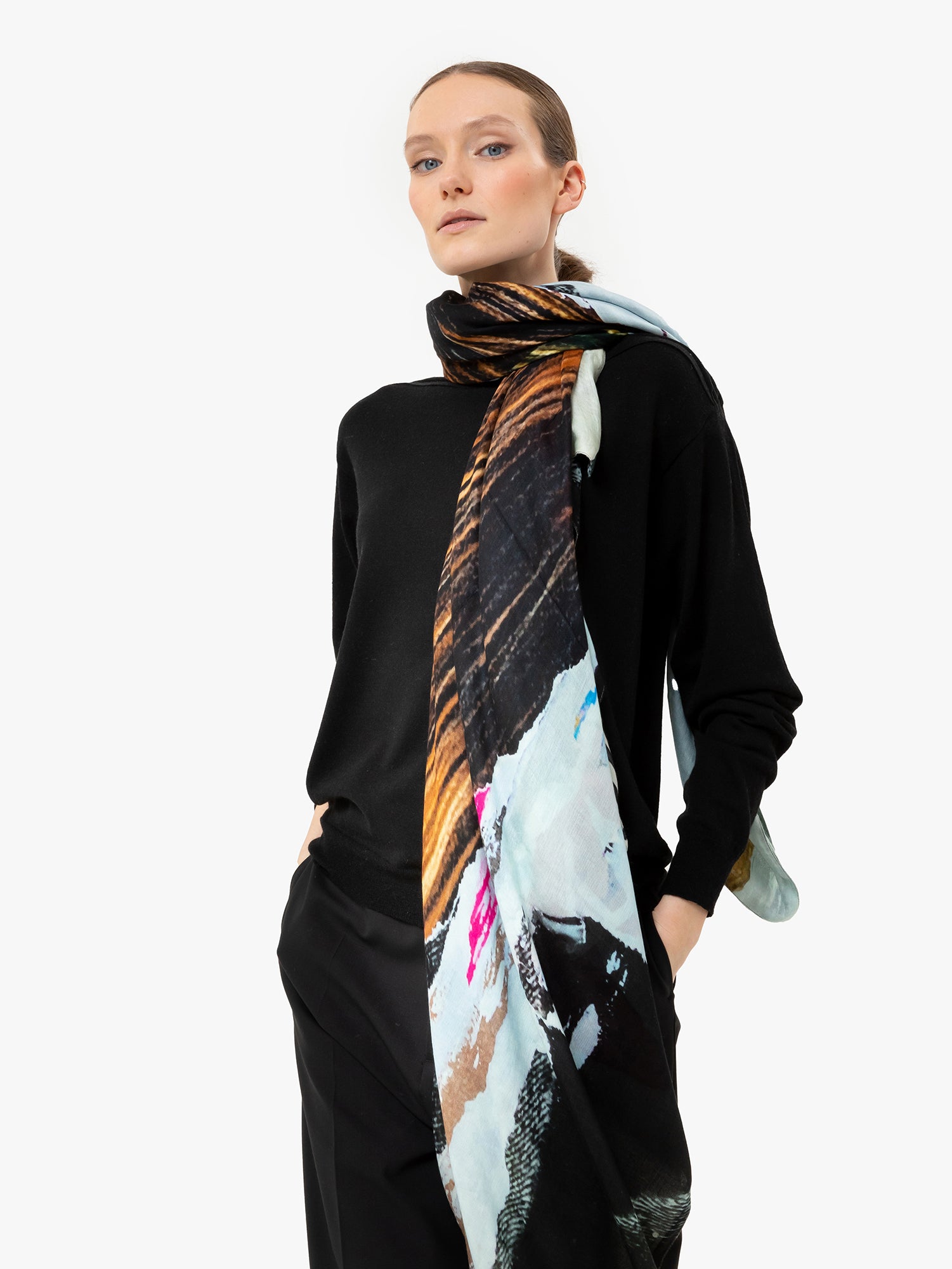 Talking Walls ava double face double face square scarf tear off
