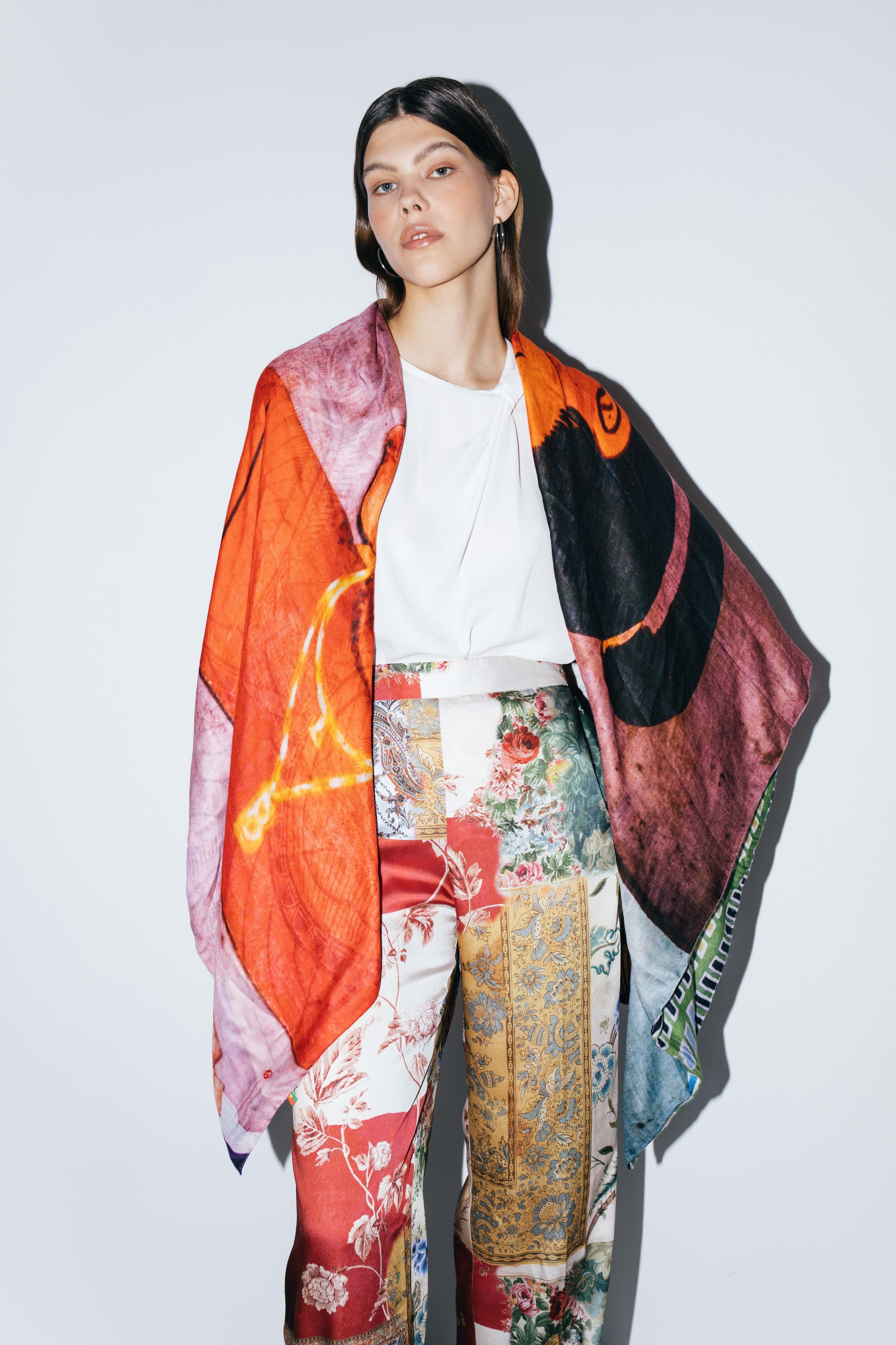 Talking Walls ava double face double face square scarf marimar flowers