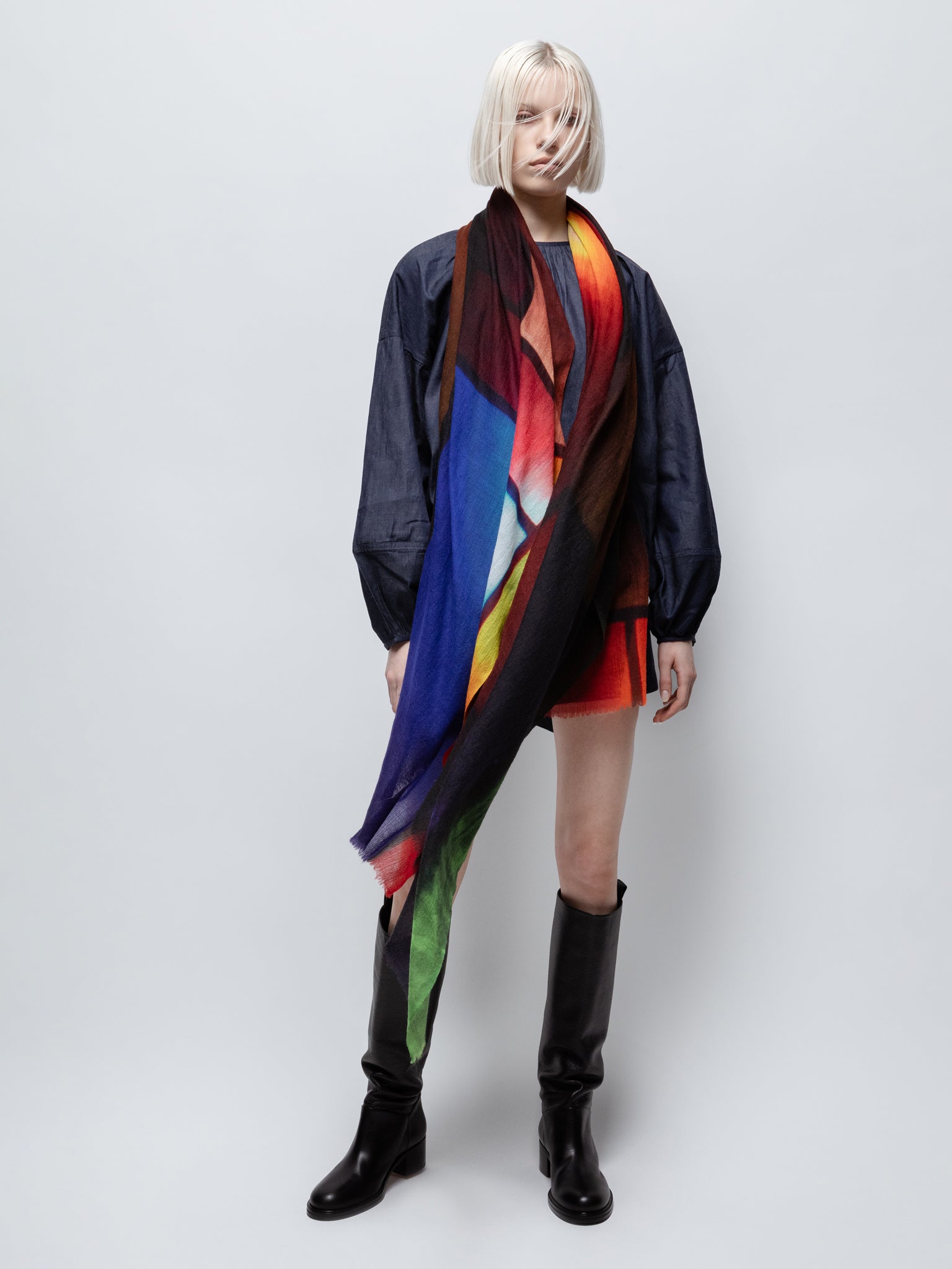 Talking Walls celeste sablon single face rectangular scarf