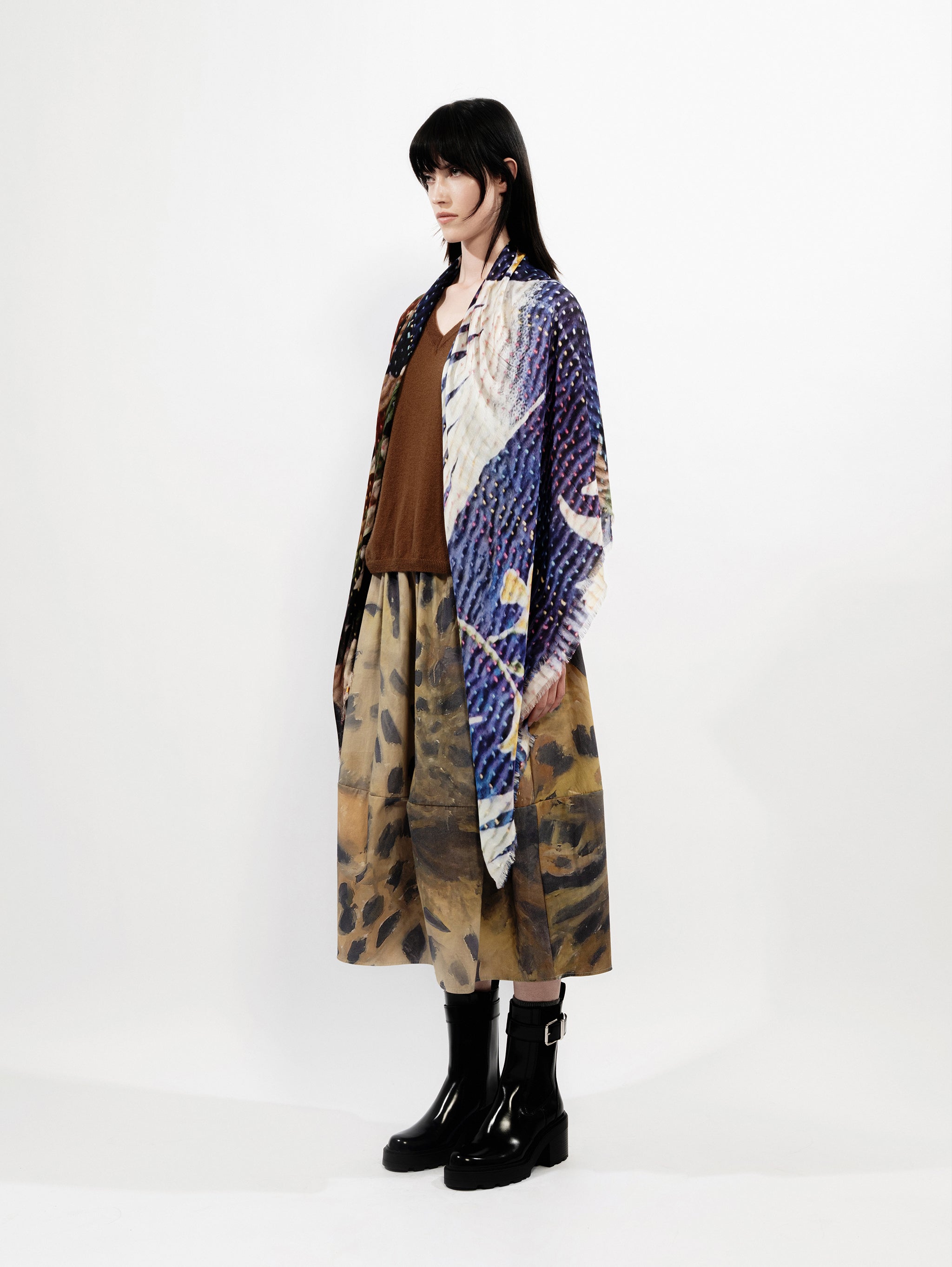 Talking Walls ela cameo single face square scarf cameo