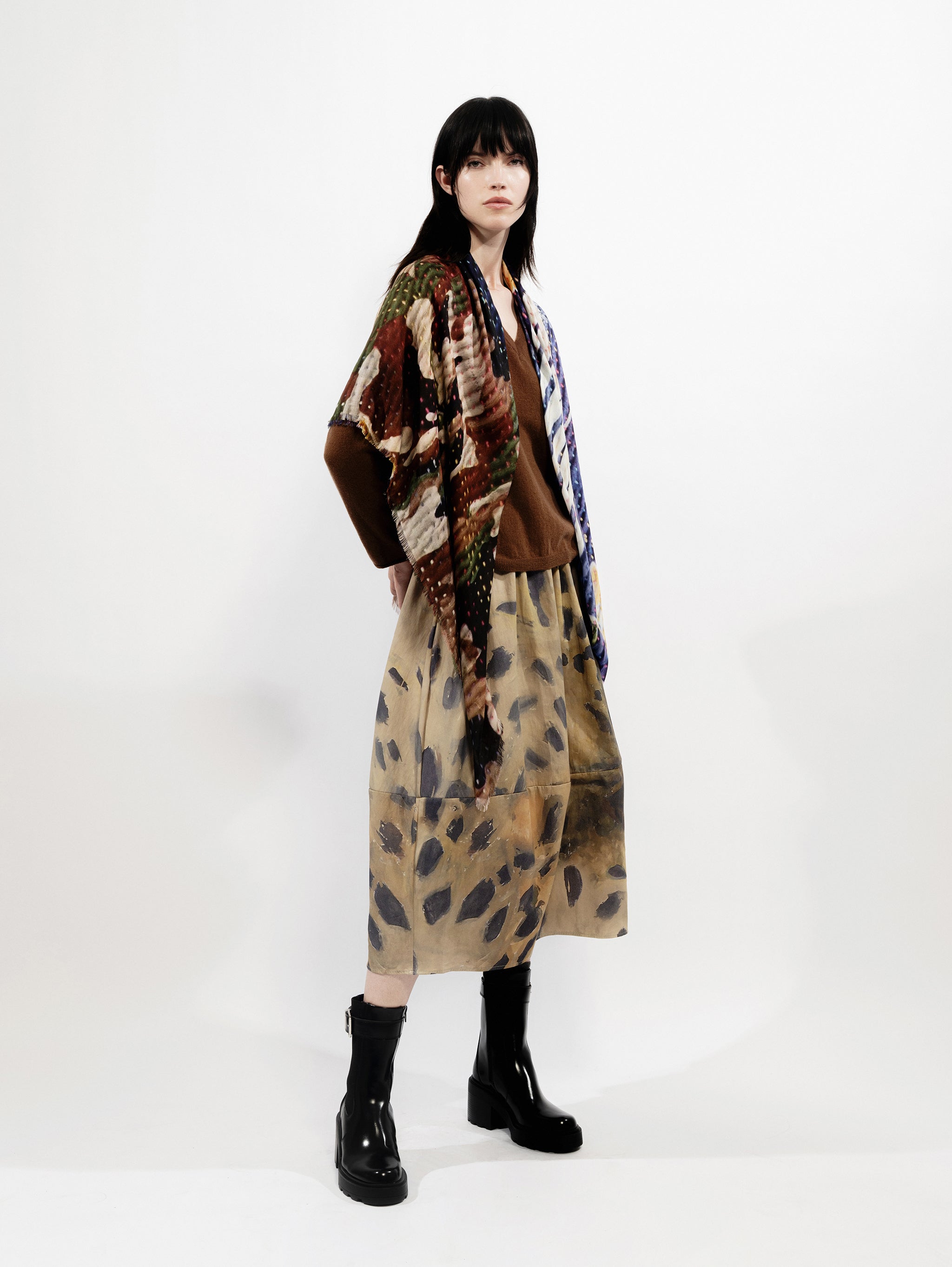 Talking Walls ela cameo single face square scarf cameo