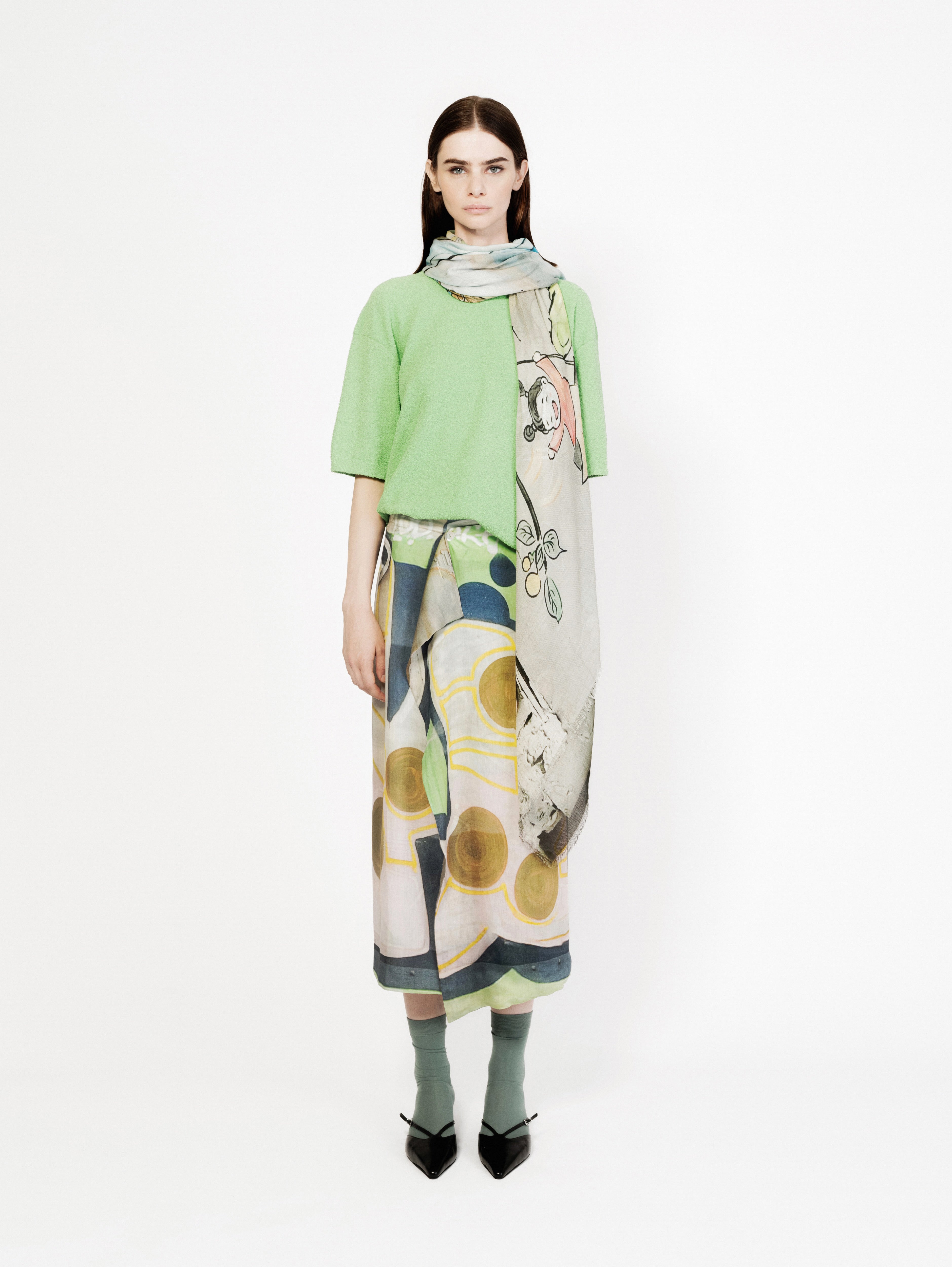 Talking Walls ela cha hu single face square scarf cha hu