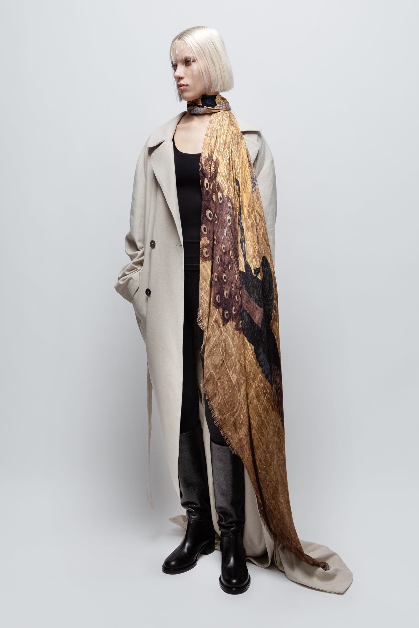 Talking Walls ela hana single face square scarf