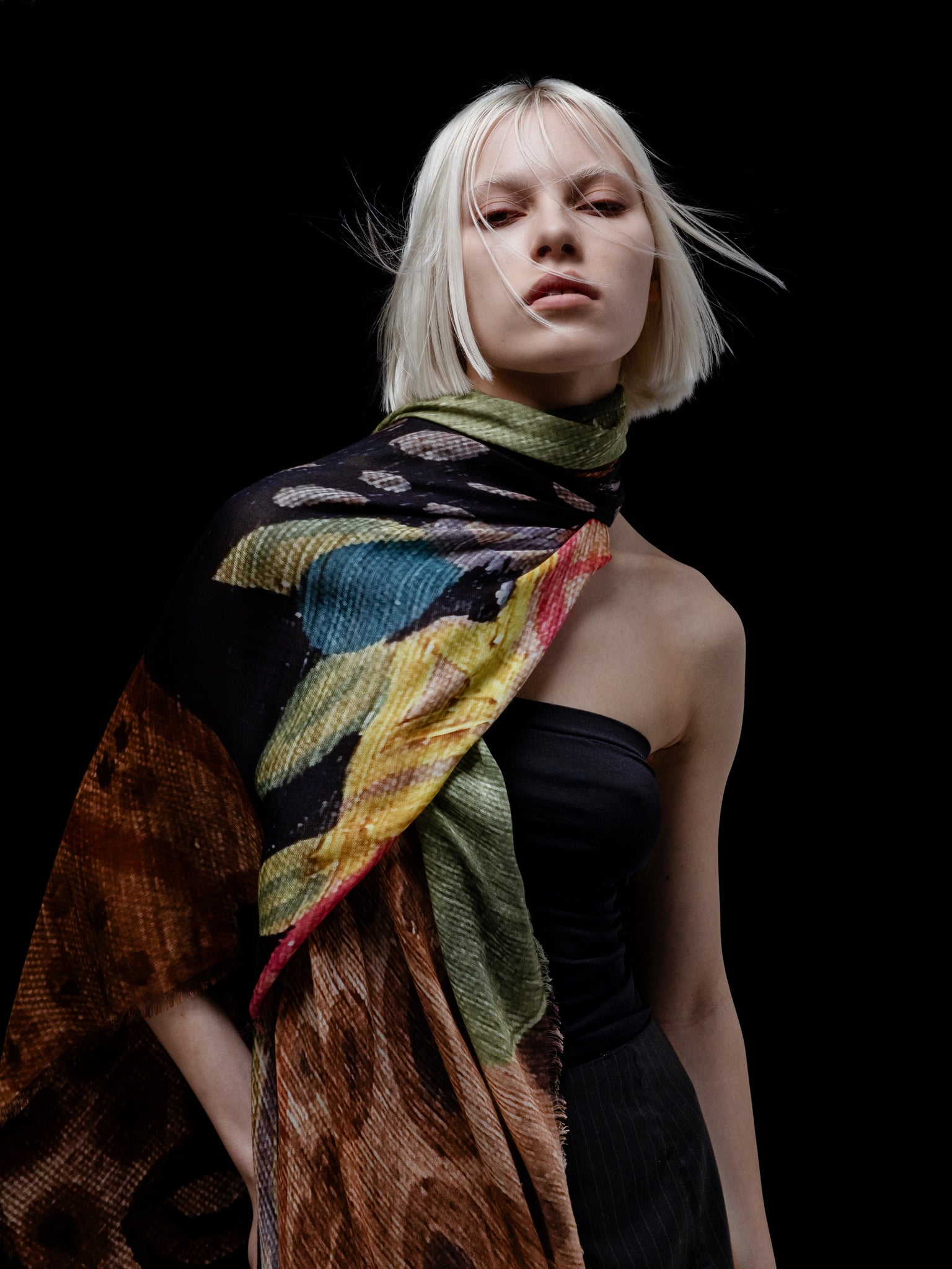 Talking Walls ela josephine single face square scarf josephine