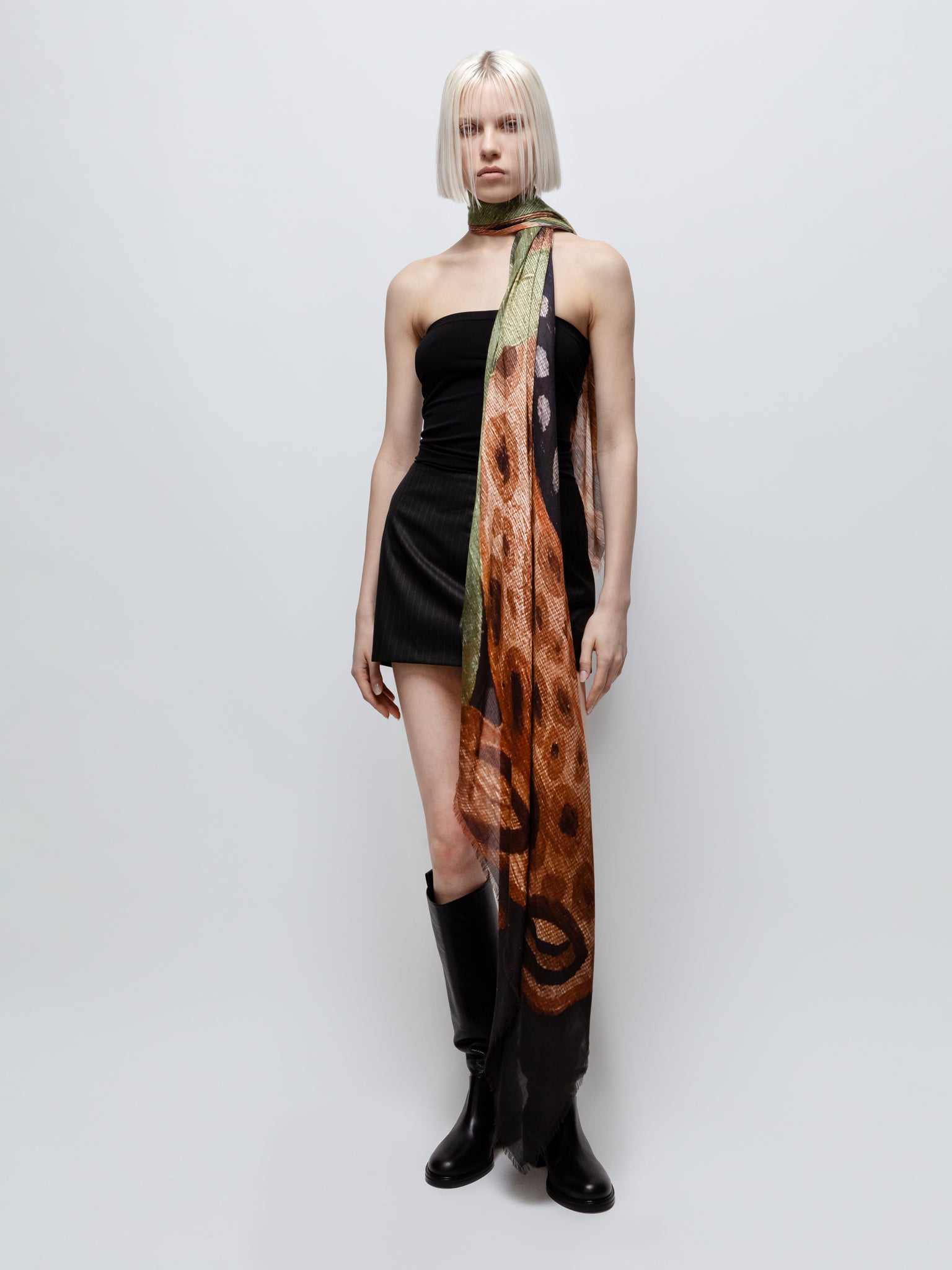 Talking Walls ela josephine single face square scarf josephine