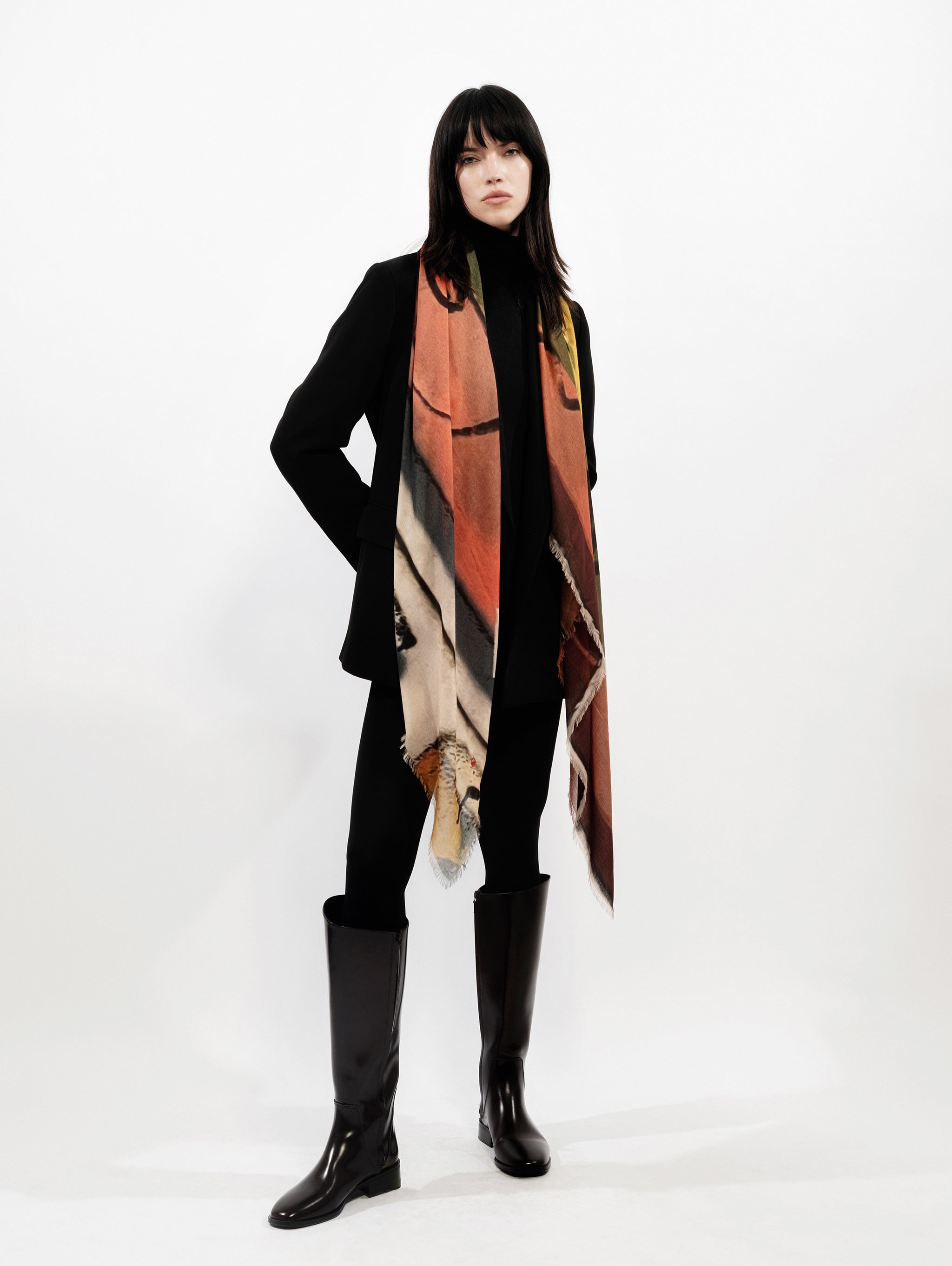 Talking Walls ela ocular single face square scarf ocular