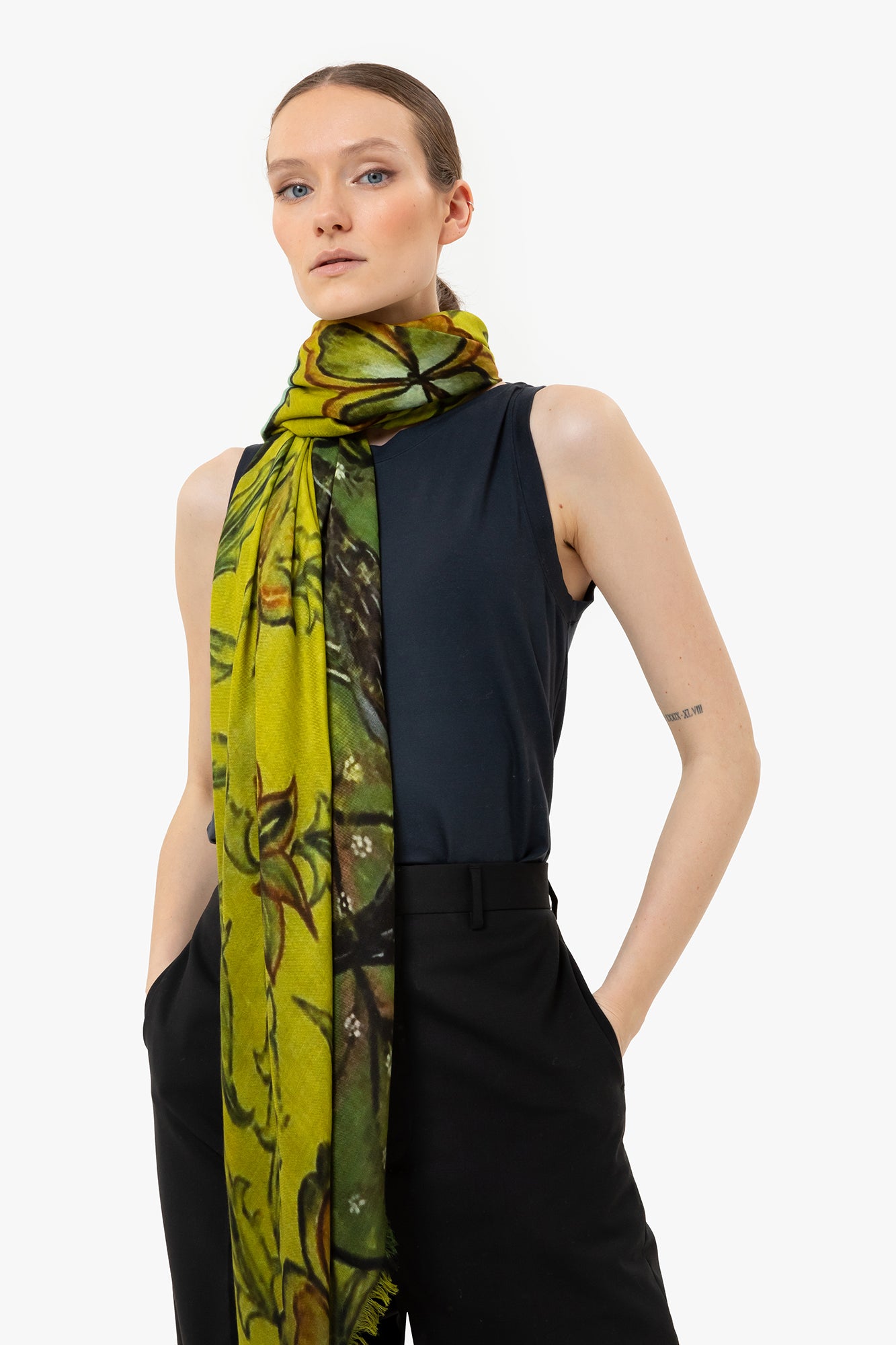 Talking Walls ela single face single face square scarf the finch