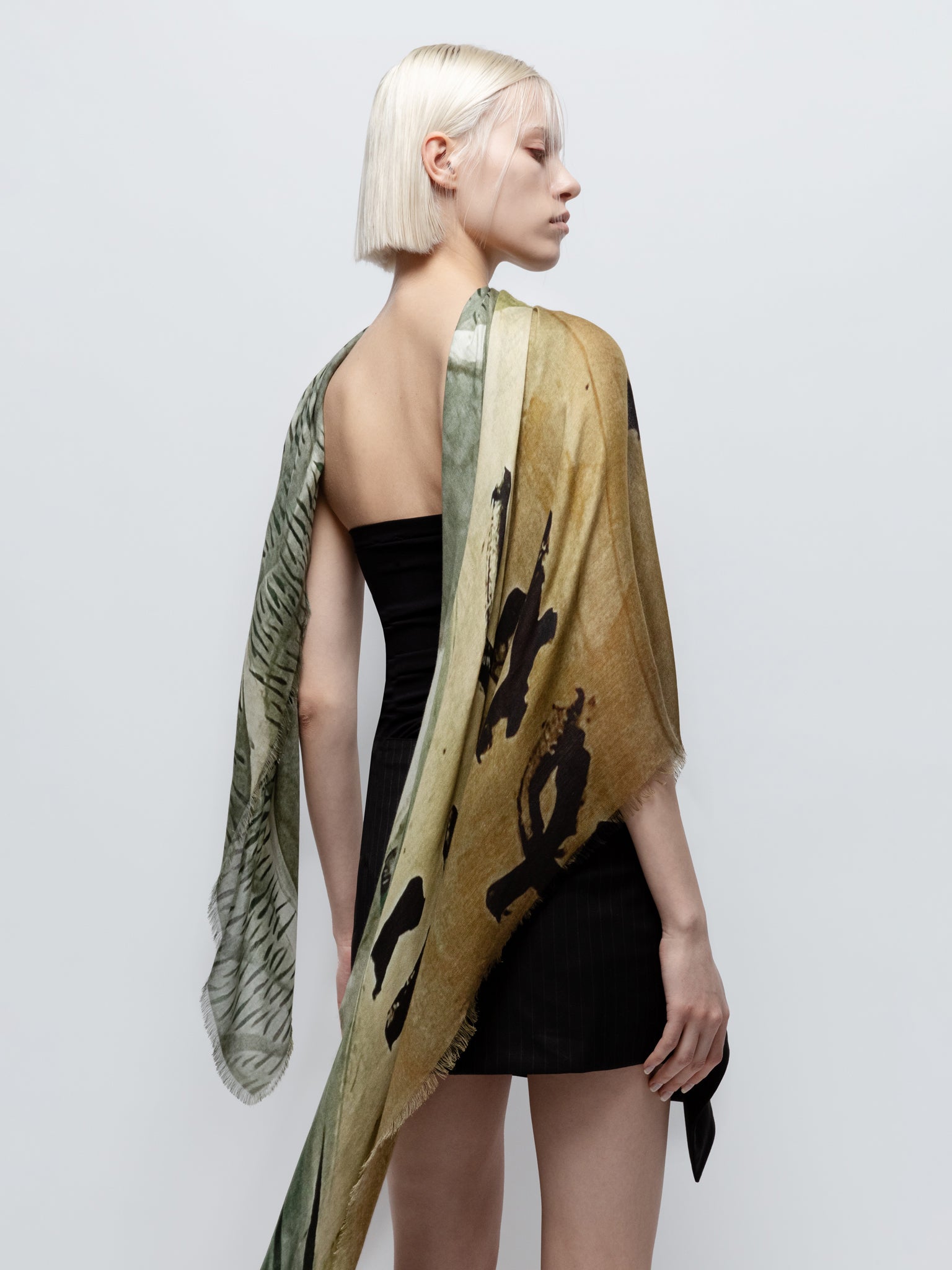 Talking Walls ela sun rice single face square scarf