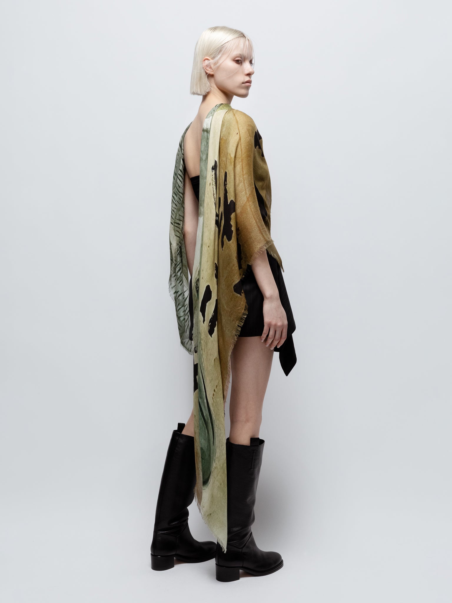 Talking Walls ela sun rice single face square scarf