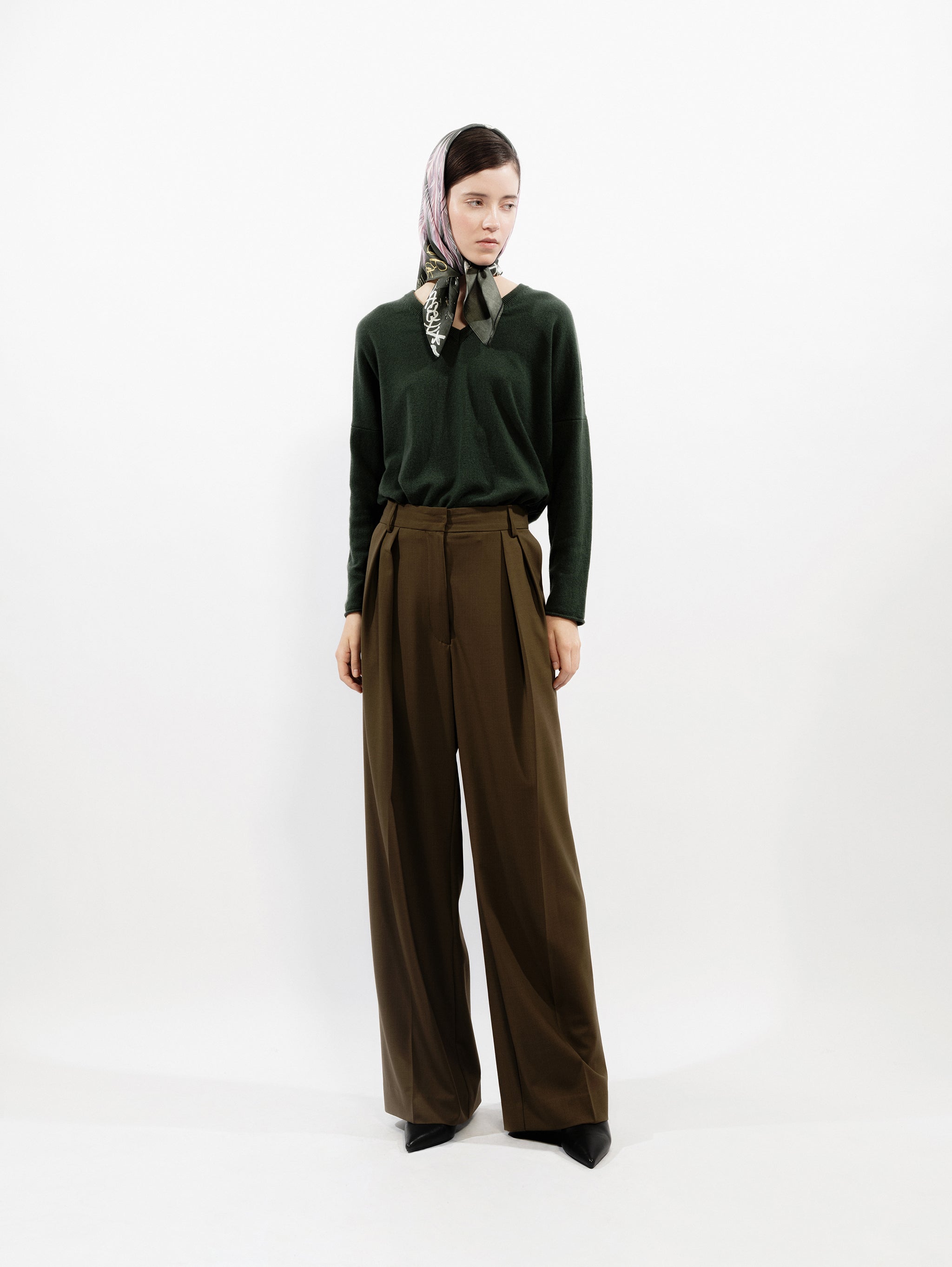 Talking Walls ira kale relaxed sweater kale