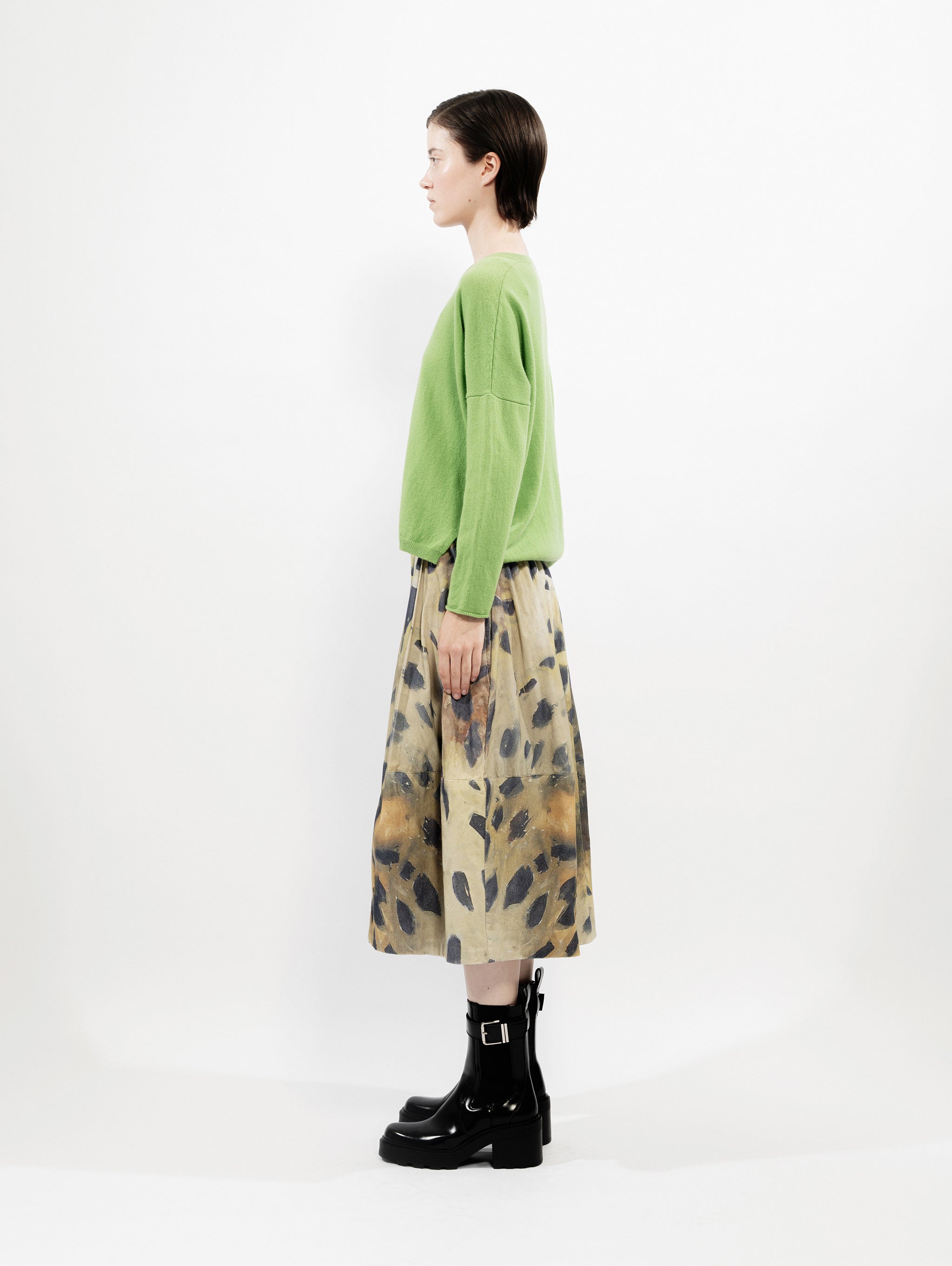 Talking Walls ira matcha relaxed sweater matcha