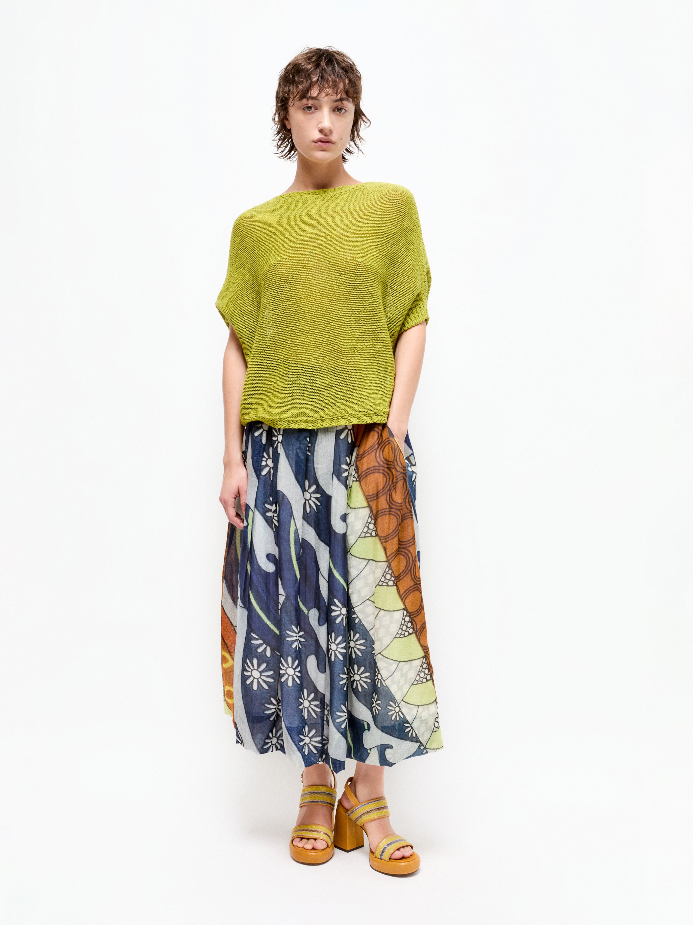 Talking Walls lily waves pleated long skirt waves