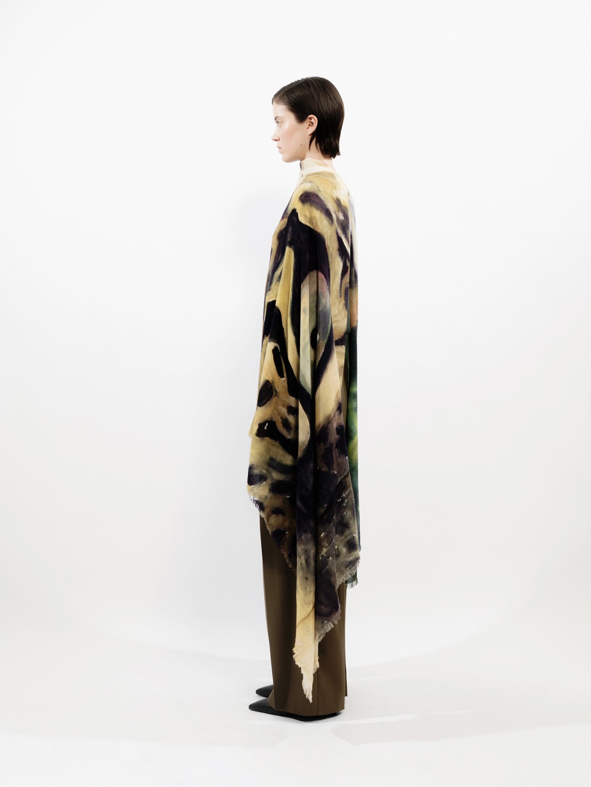 Talking Walls marilyn leopard single face rectangular scarf leopard