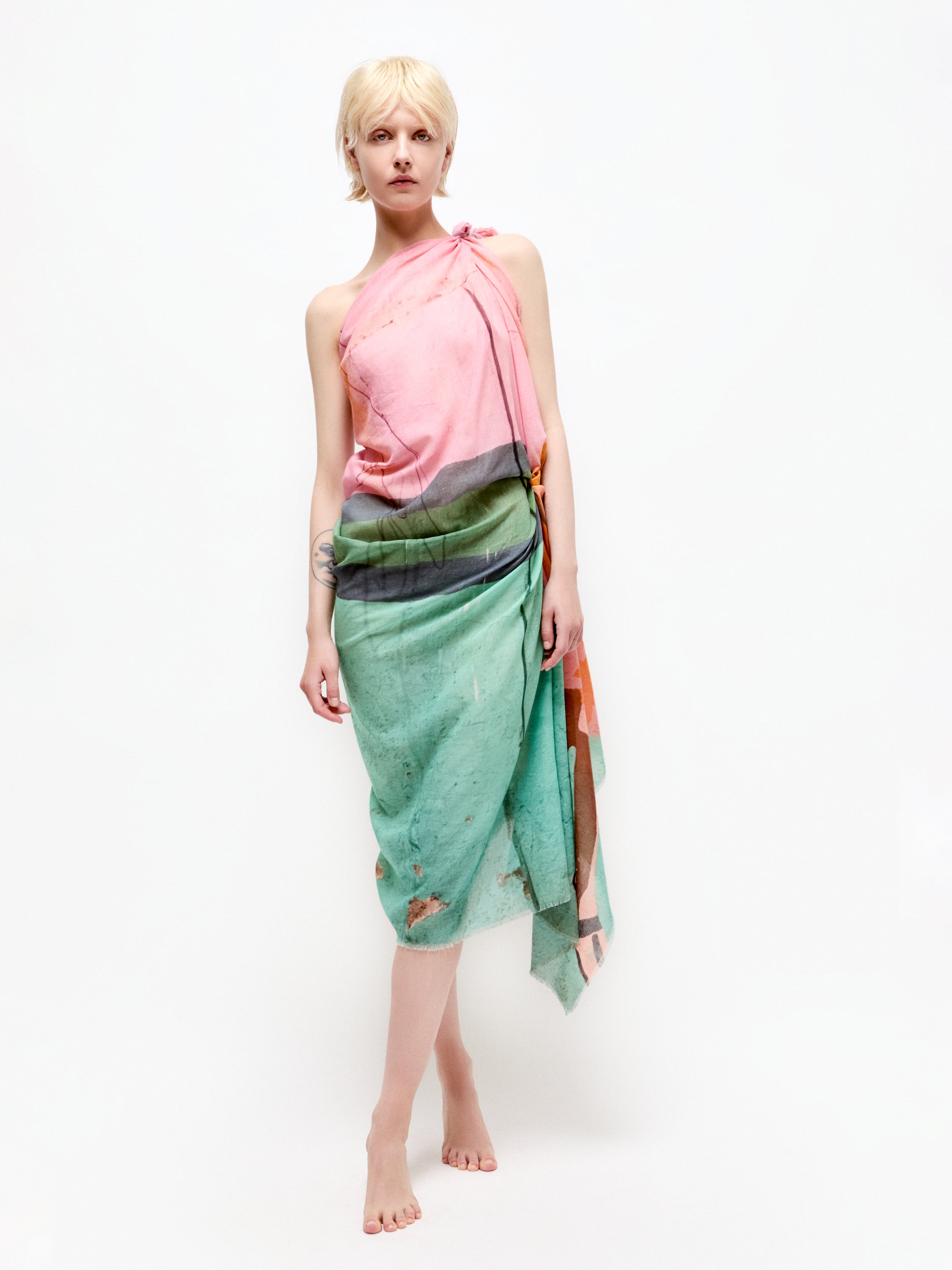 Talking Walls marysol muse Single face rectangle-shaped scarf muse