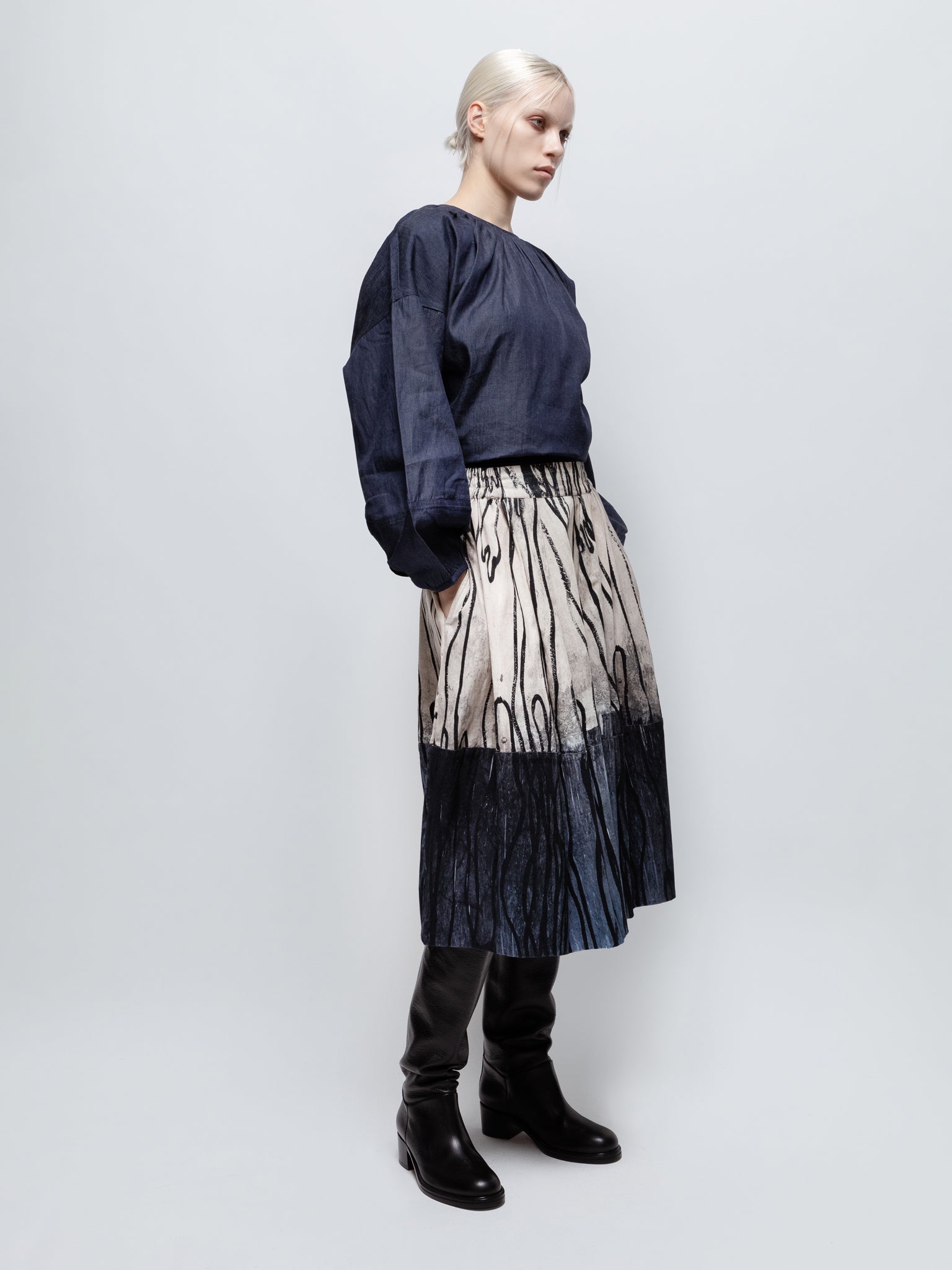 Talking Walls nona cables Midi Skirt cables