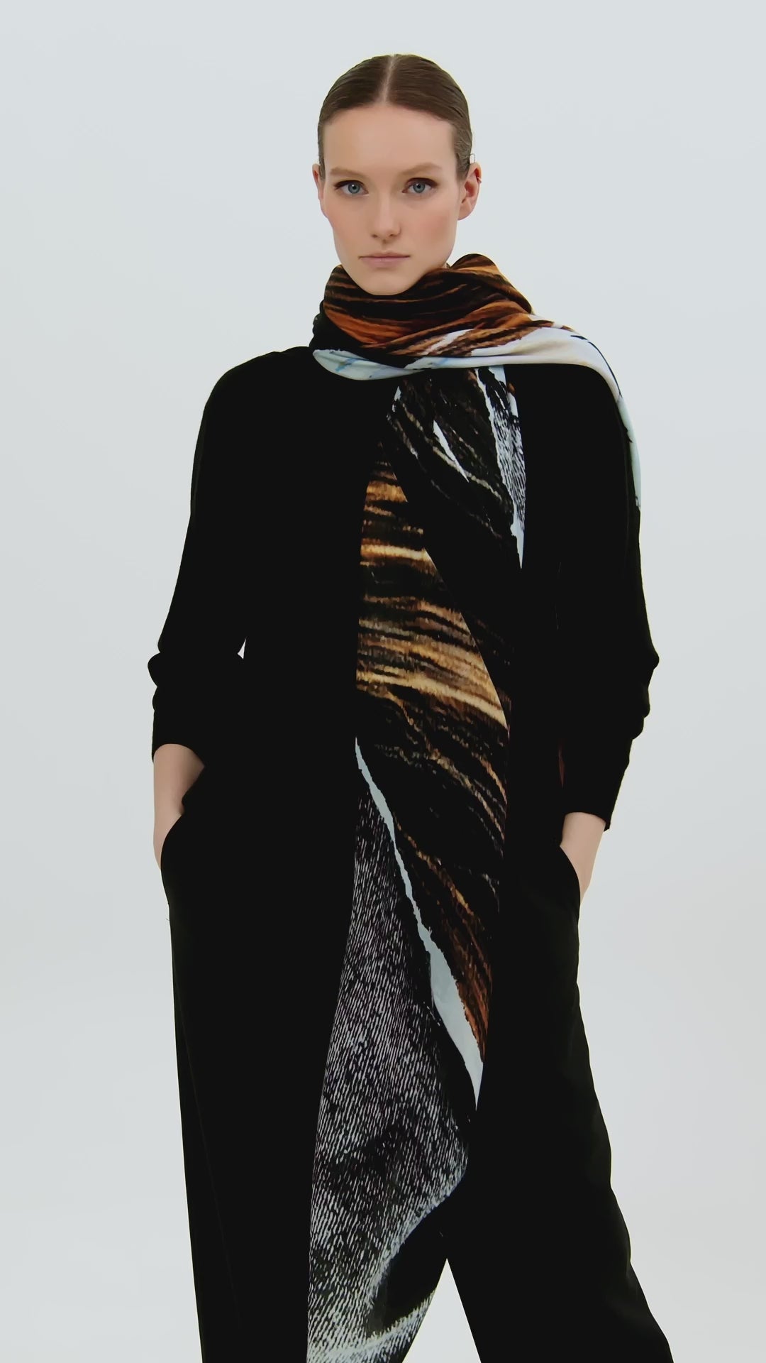 Talking Walls ava double face double face square scarf tear off